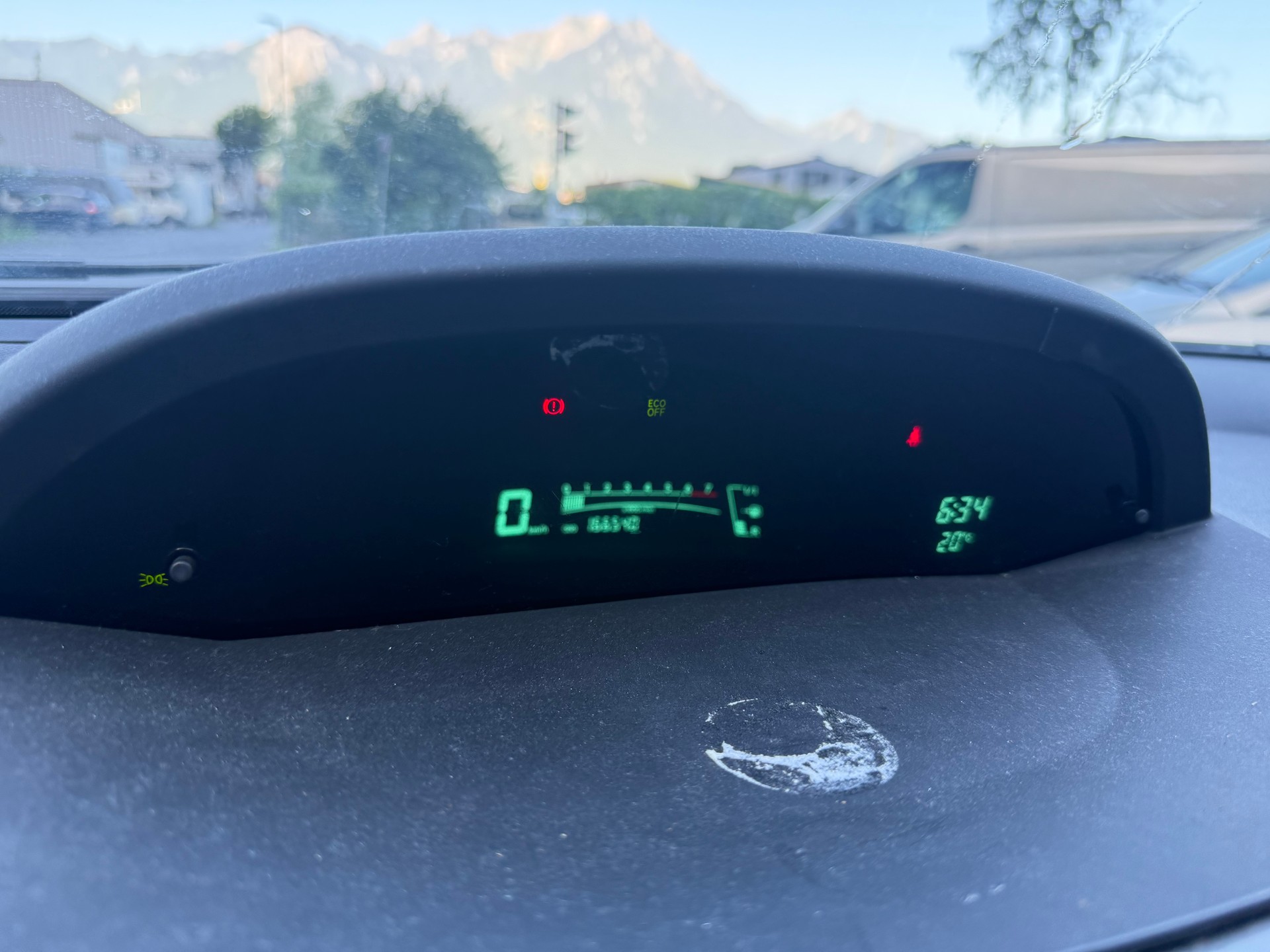 TOYOTA Yaris 1.33 Linea Sol Premium-image-6