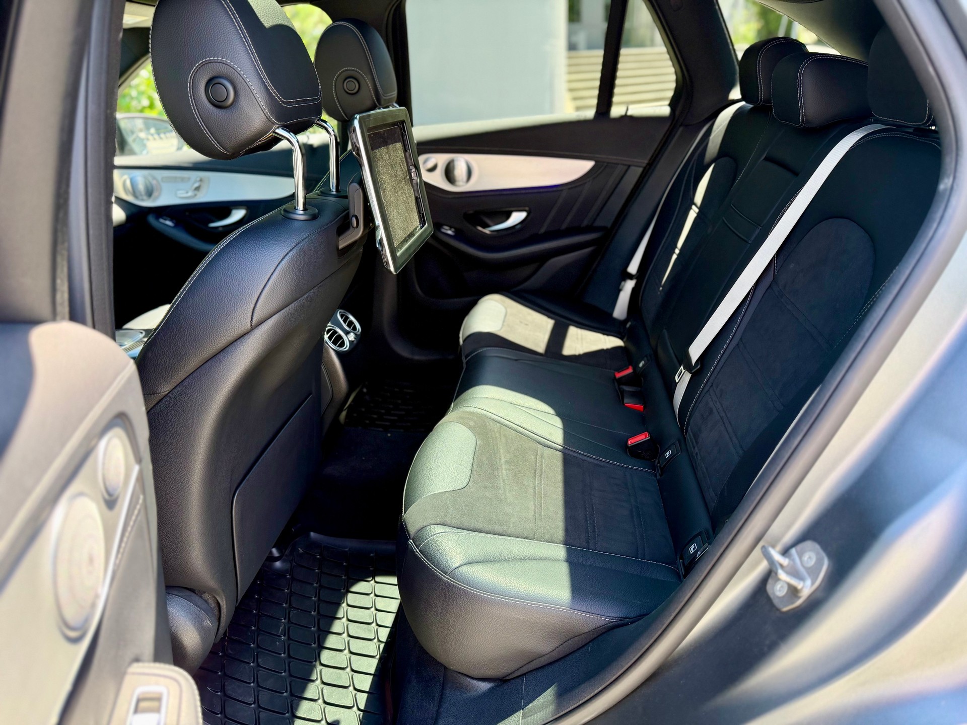 MERCEDES-BENZ GLC 63 S AMG 4Matic 9G-Tronic-image-7