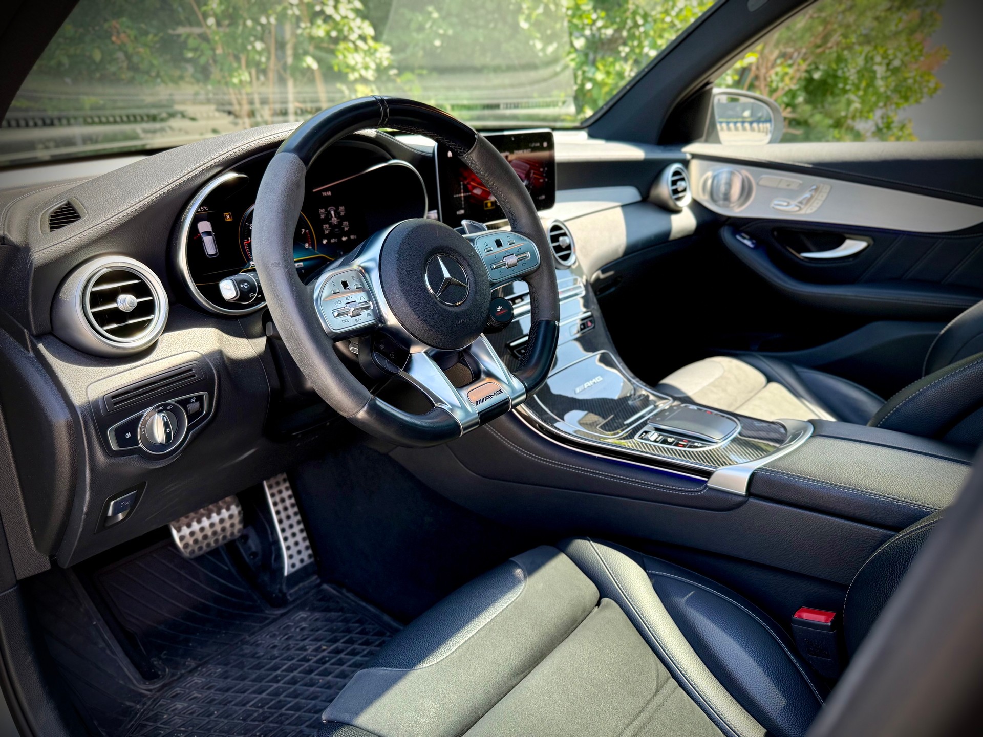 MERCEDES-BENZ GLC 63 S AMG 4Matic 9G-Tronic-image-6
