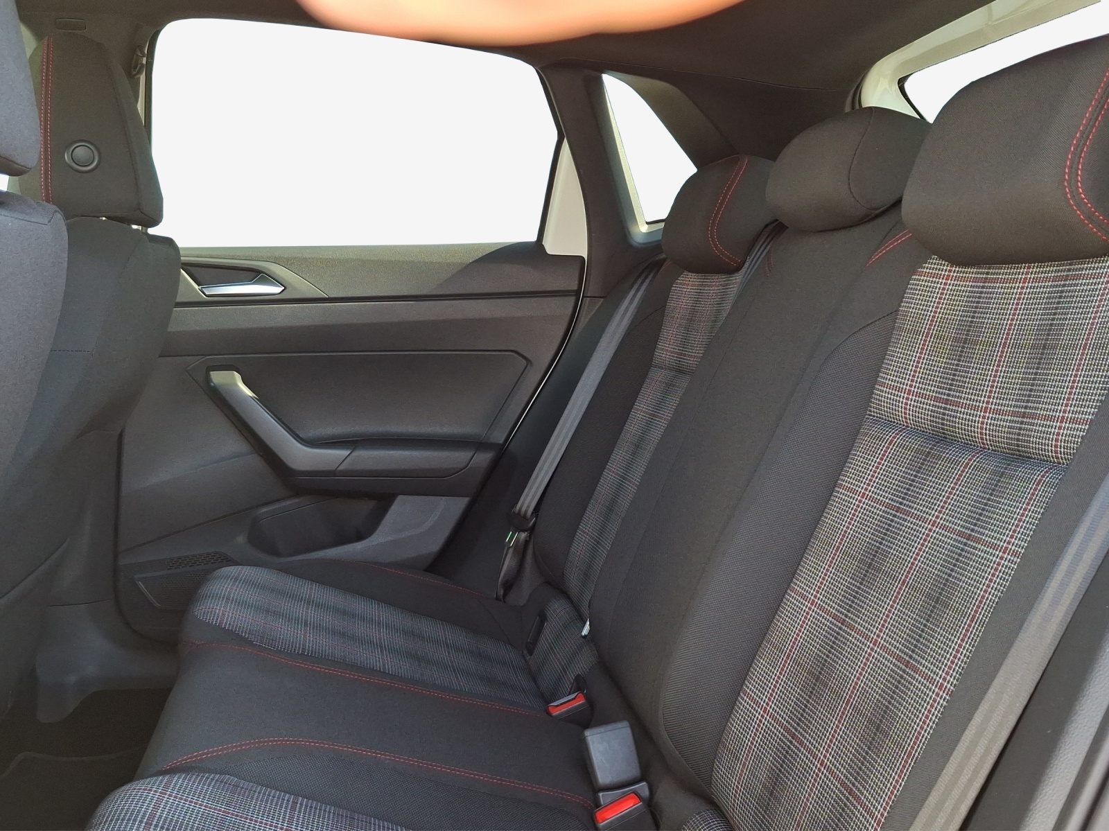 VW Polo 2.0 TSI GTI DSG-image-11