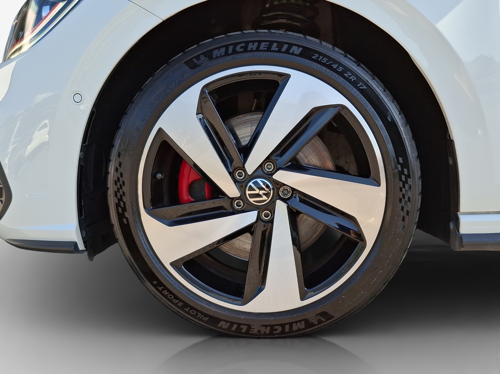 VW Polo 2.0 TSI GTI DSG-image-13
