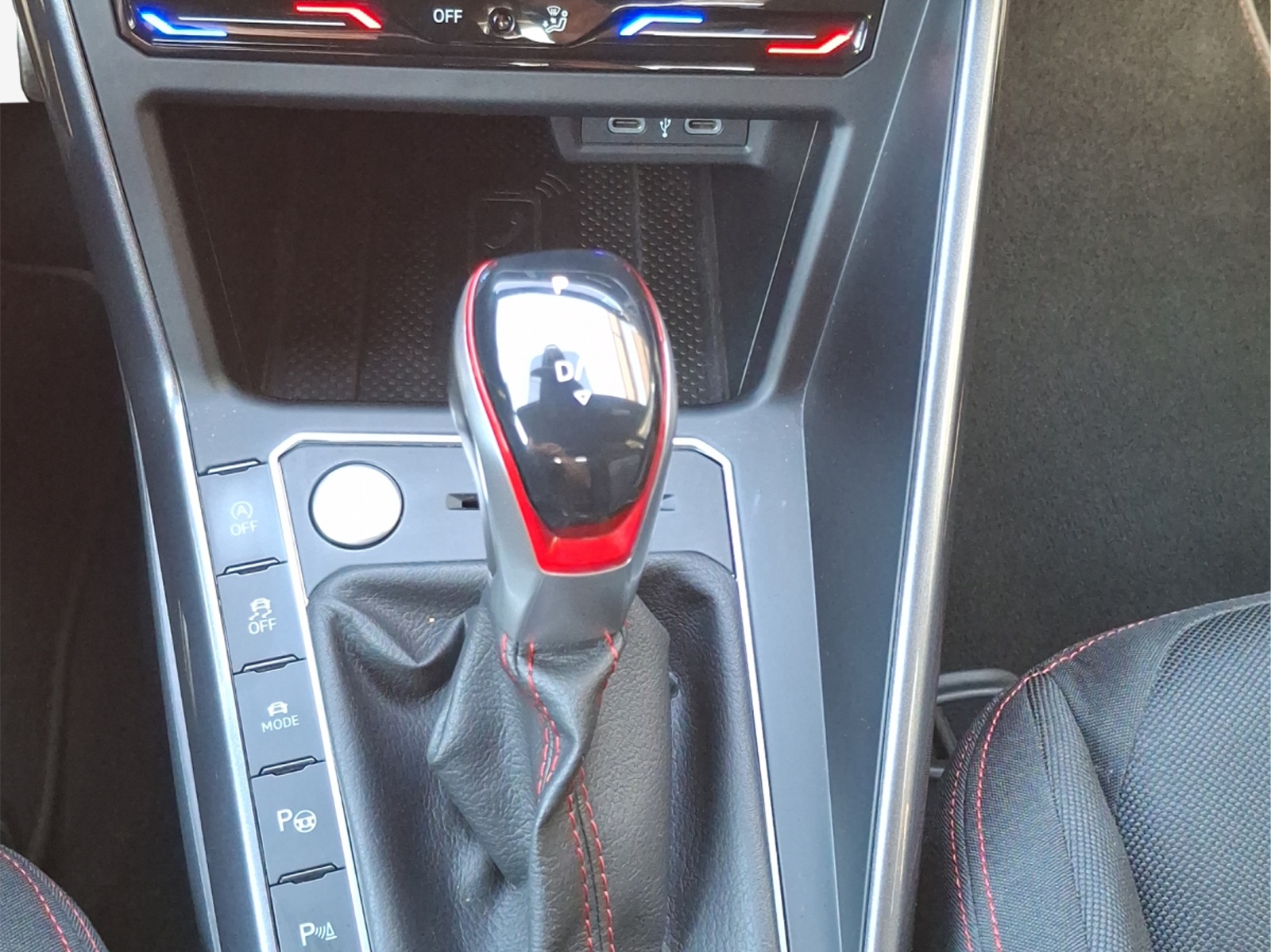 VW Polo 2.0 TSI GTI DSG-image-14
