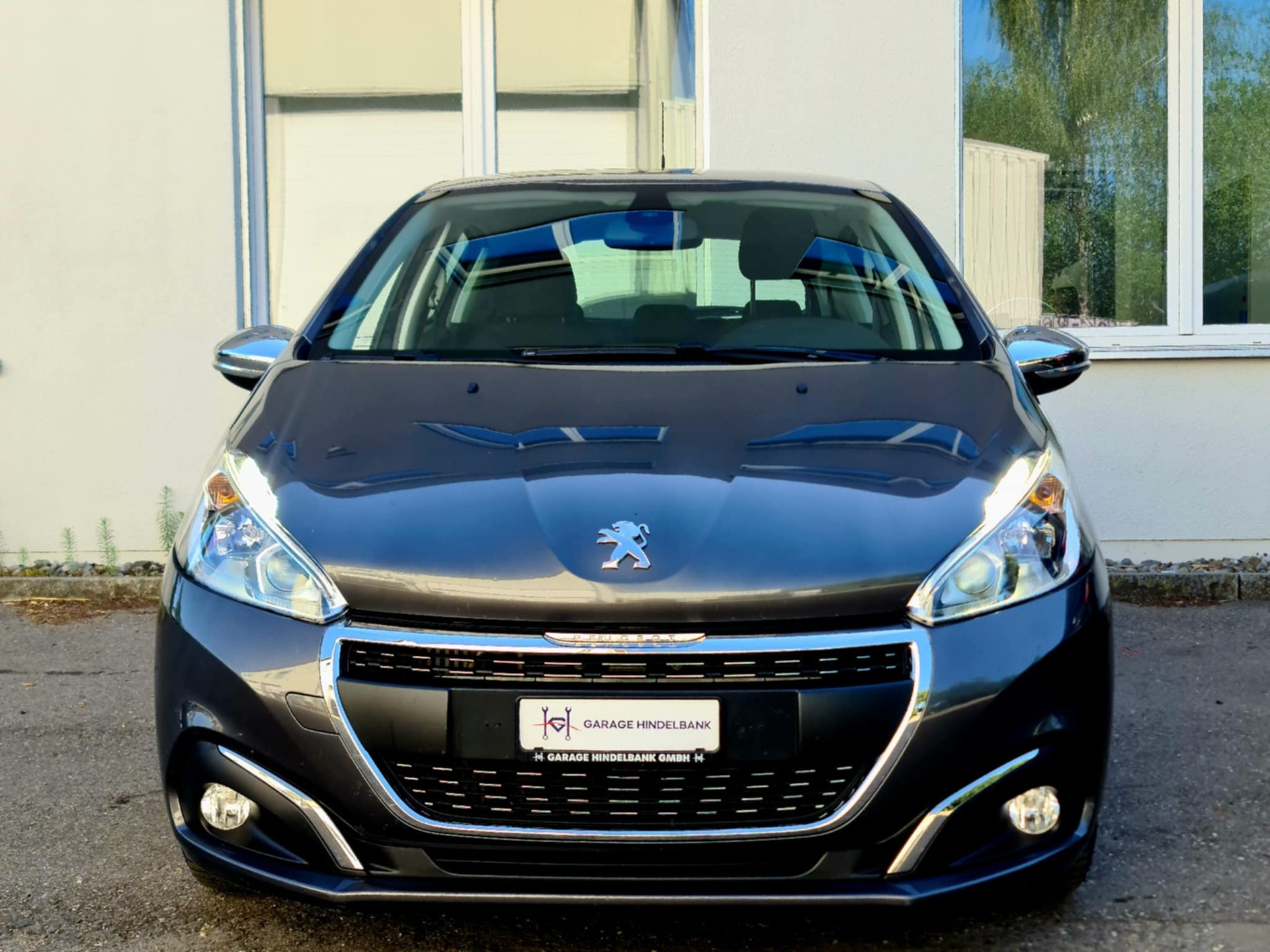 PEUGEOT 208 1.2 PureTech Style EAT6-image-2