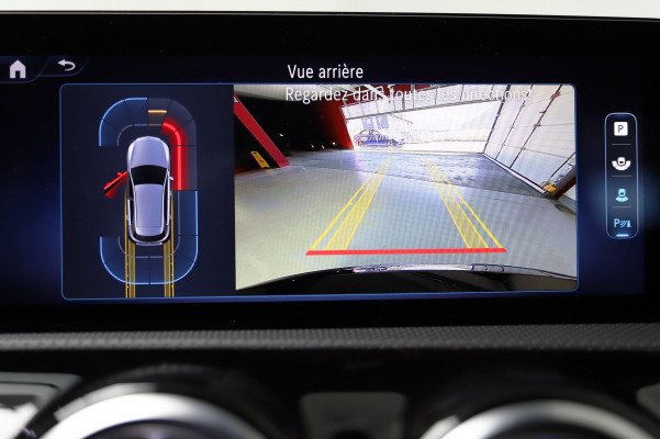 MERCEDES-BENZ A 250 4Matic 8G-DCT-image-13