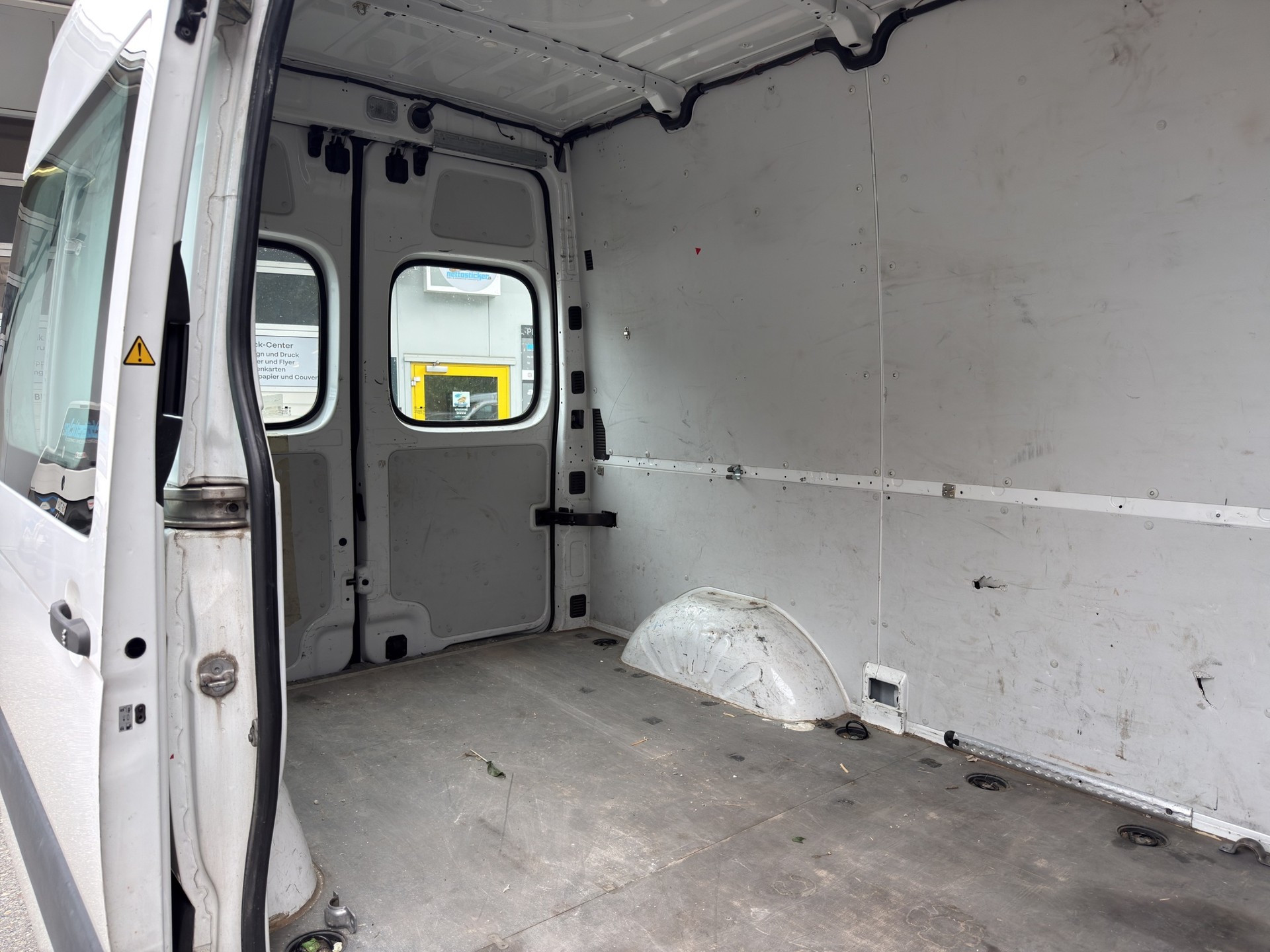 HYUNDAI H350 2.5 CRDi Amplia L1-image-10