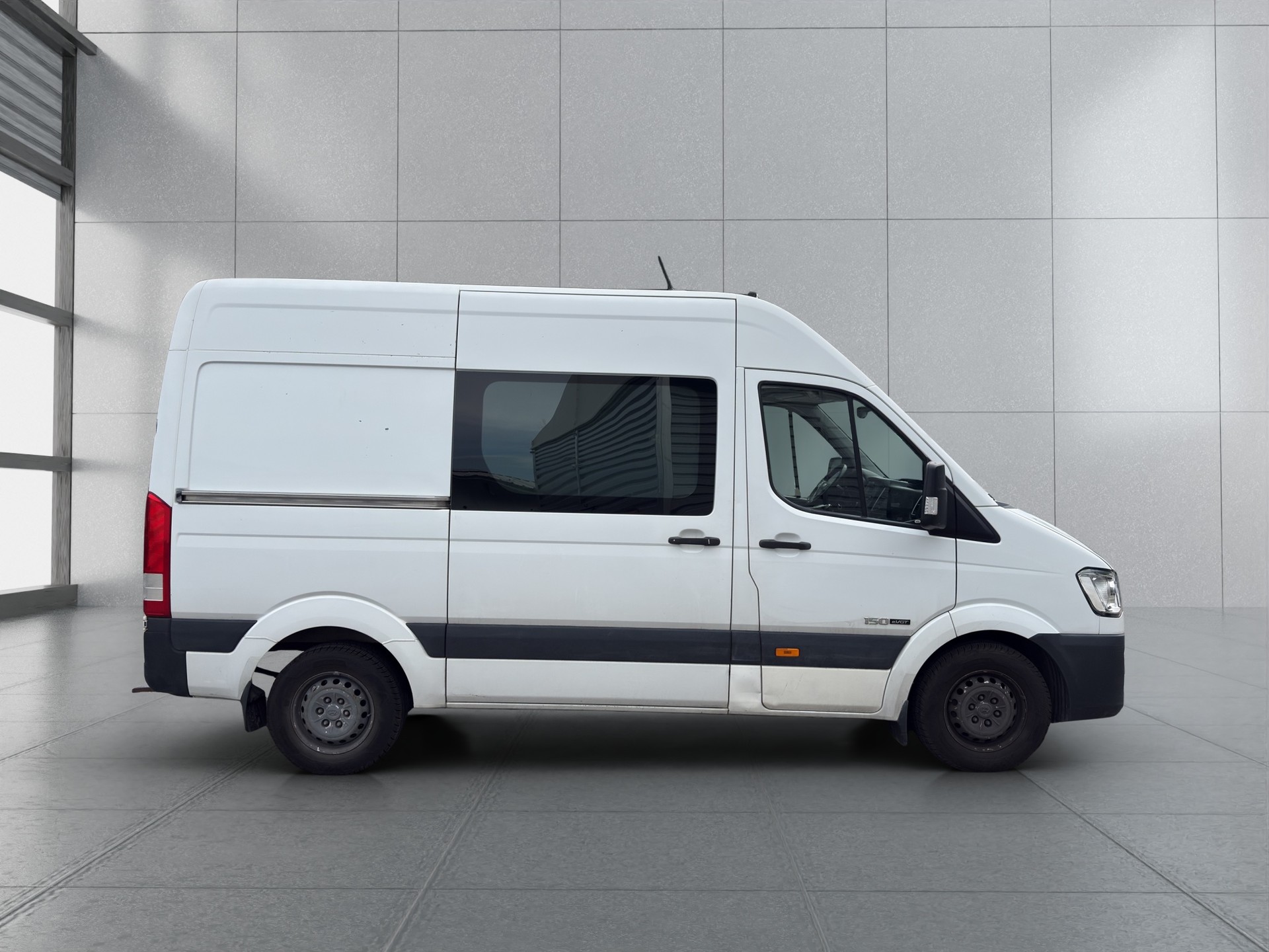 HYUNDAI H350 2.5 CRDi Amplia L1-image-2
