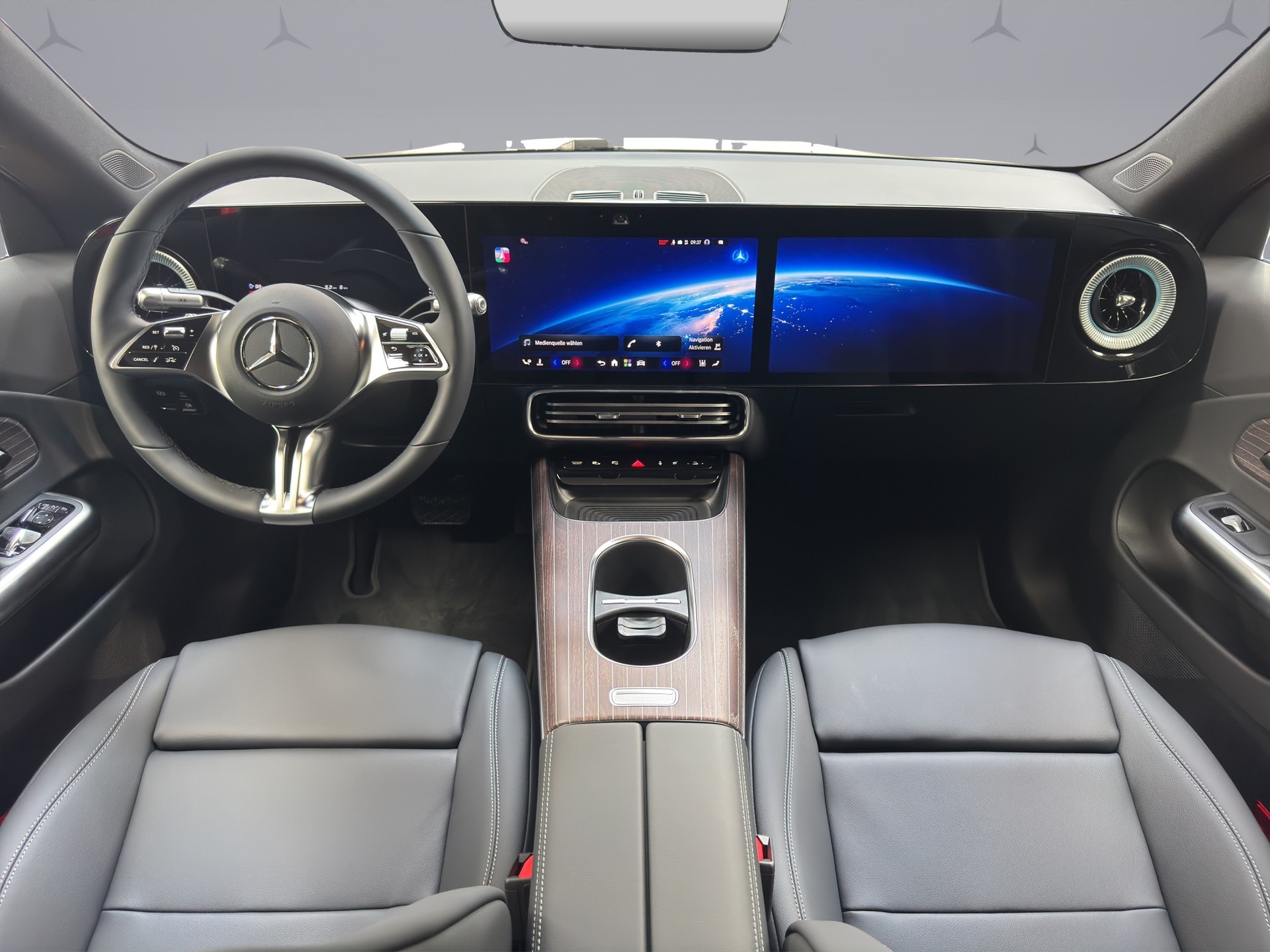 MERCEDES-BENZ CLA 350 Progressive 4matic-image-12