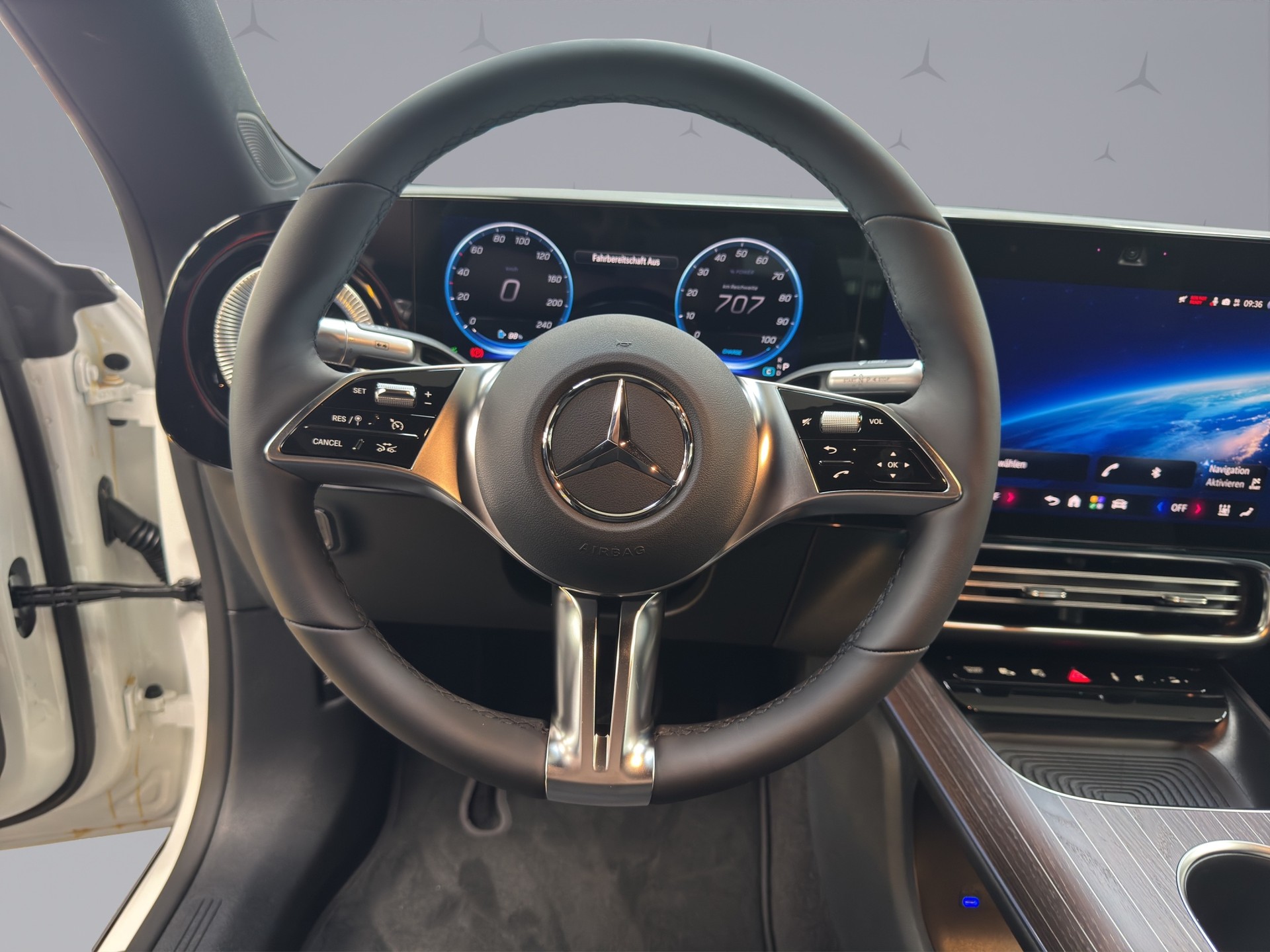 MERCEDES-BENZ CLA 350 Progressive 4matic-image-11