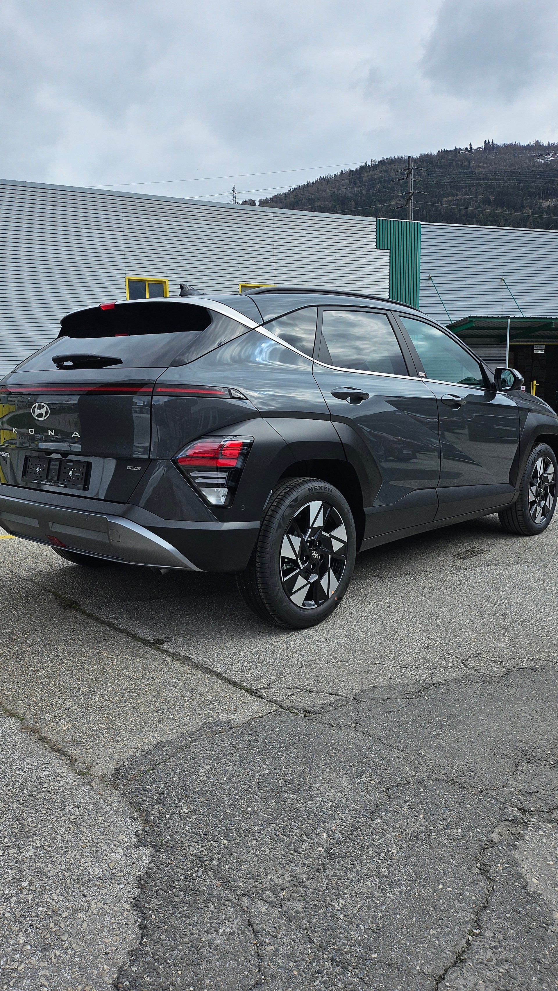 HYUNDAI Kona 1.6 T-GDi Amplia 4WD DCT-image-1