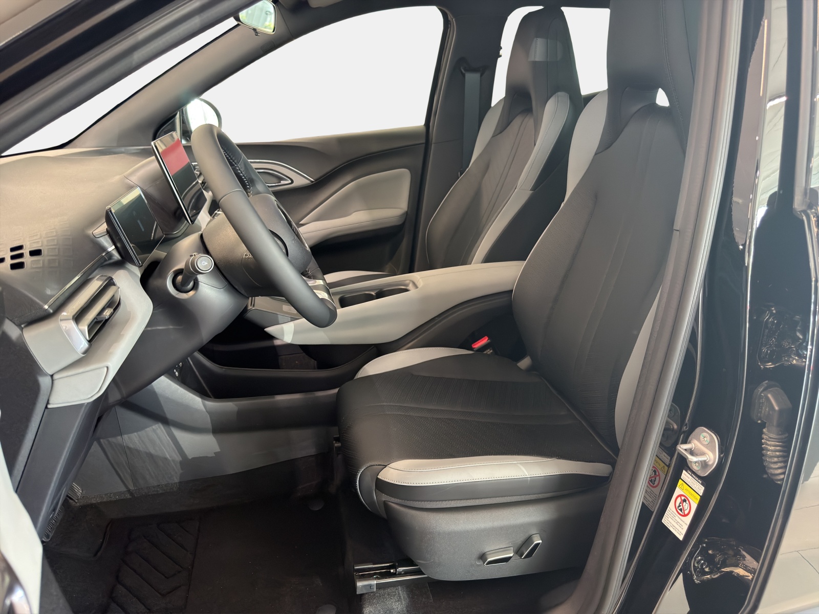 BYD Dolphin Surf 43.2kWh/156 Comfort-image-9