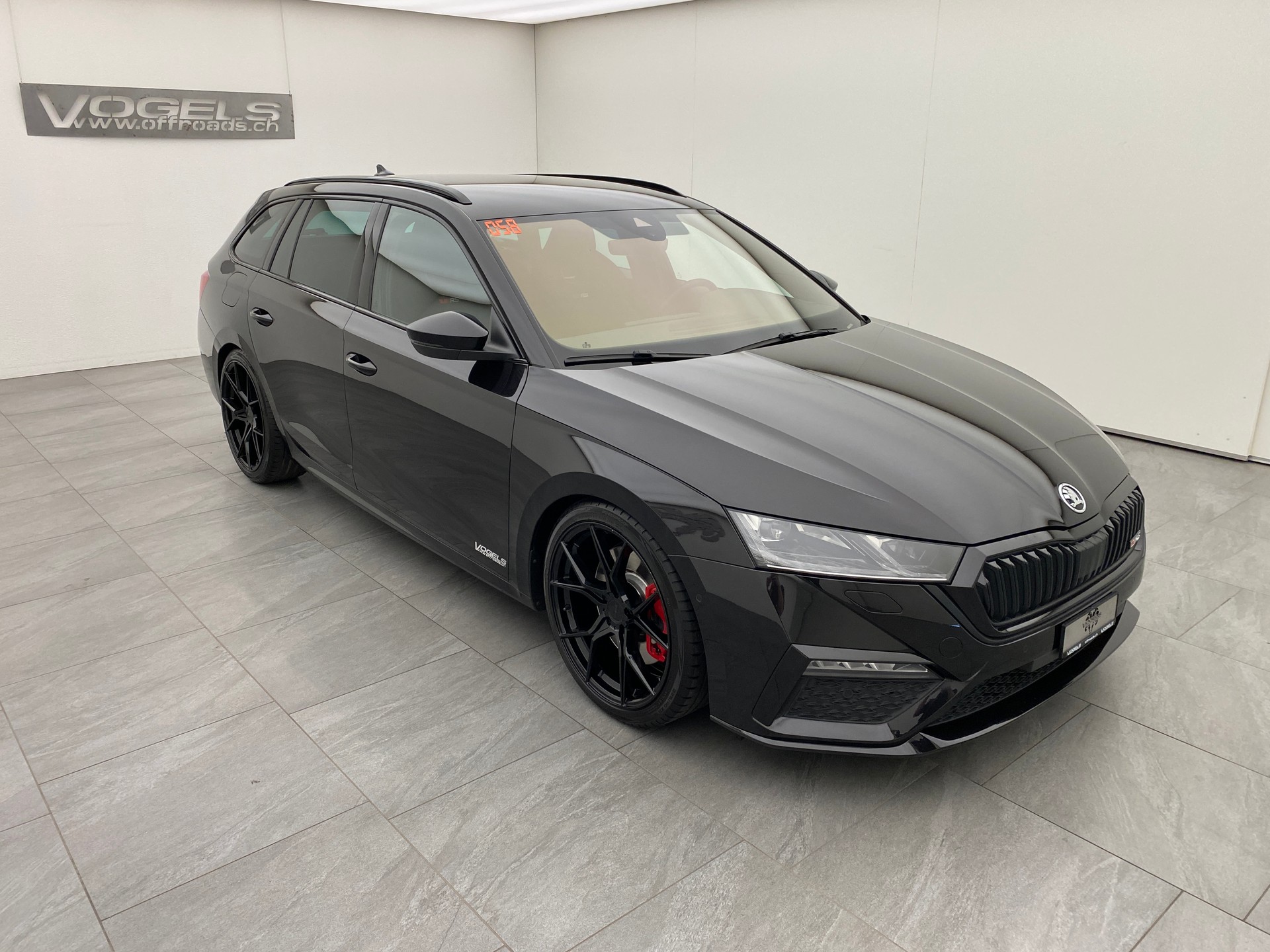 SKODA Octavia 2.0 TSI DSG RS-showroom-element-2