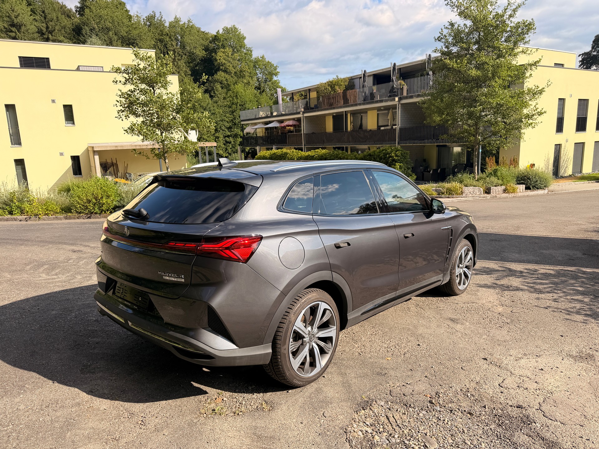 MG Marvel R EV 70kWh Performance AWD-image-3