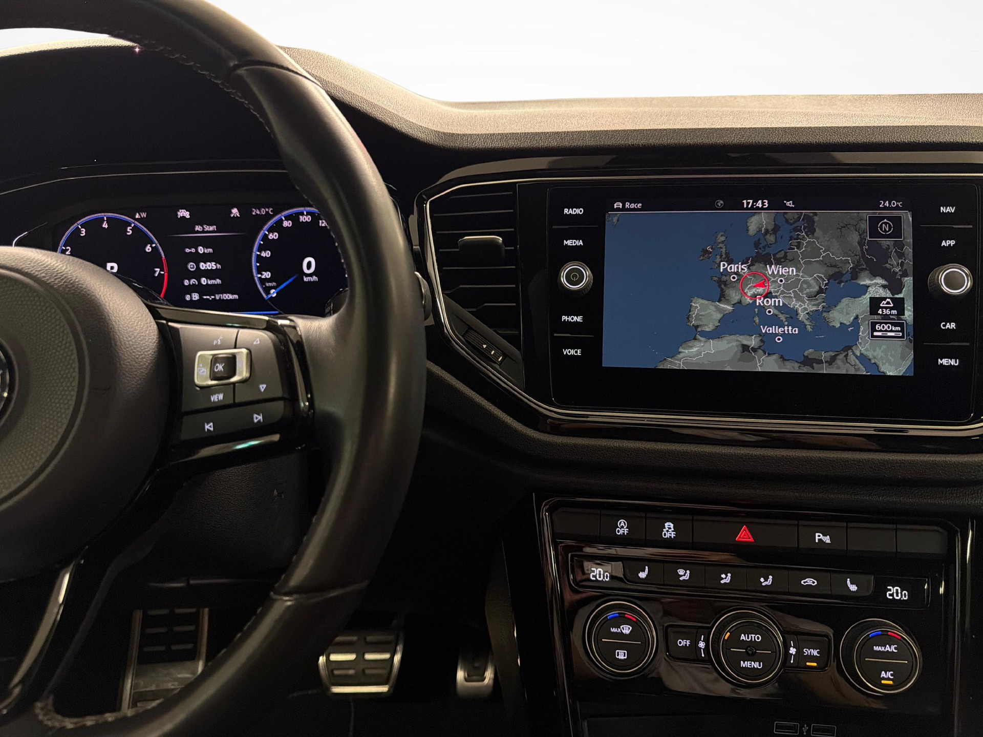 VW T-Roc 2.0 TSI R DSG 4motion-image-13