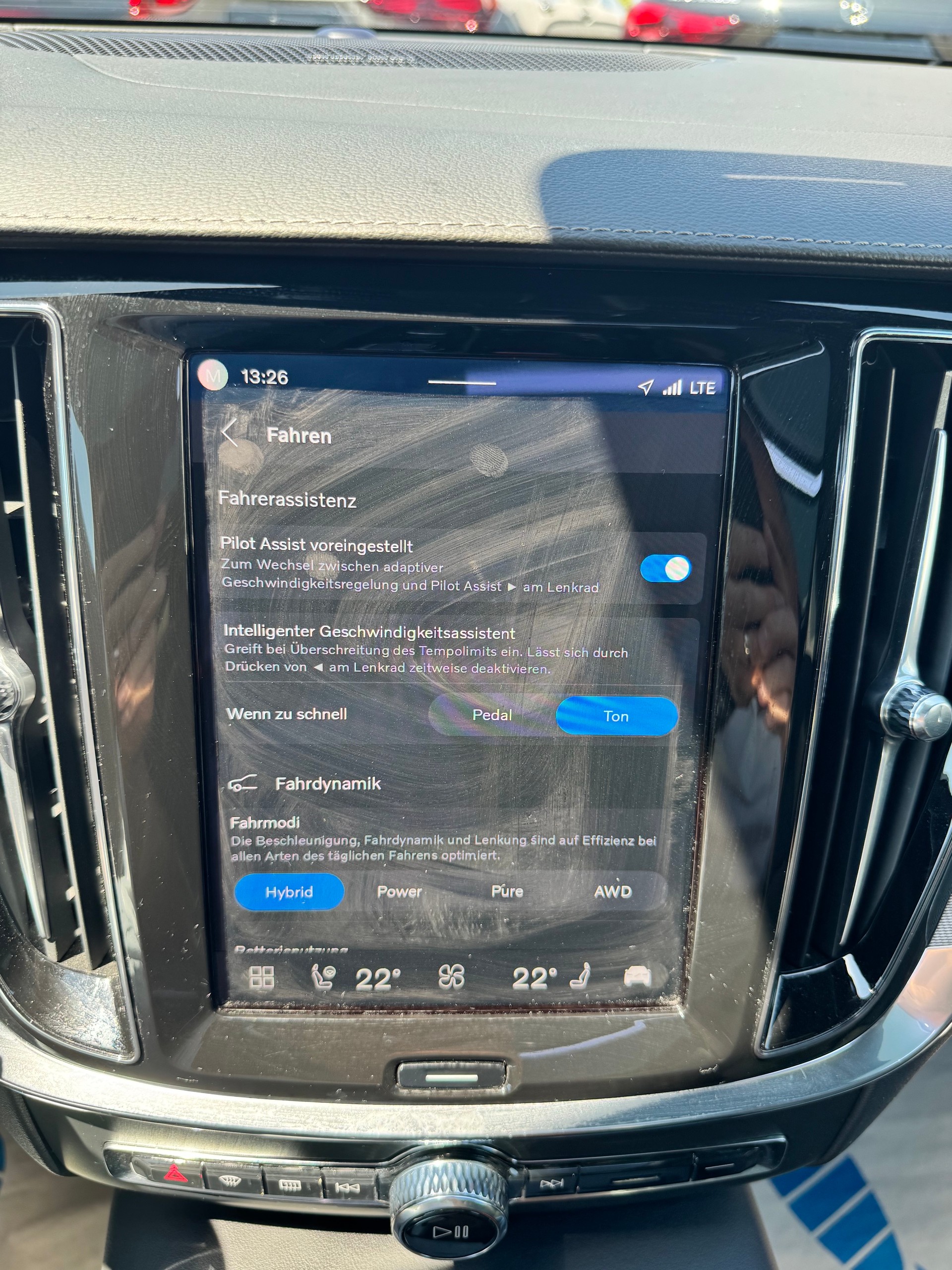 VOLVO V60 T8 eAWD Plug in Hybrid Ultra Dark Geartronic-image-11