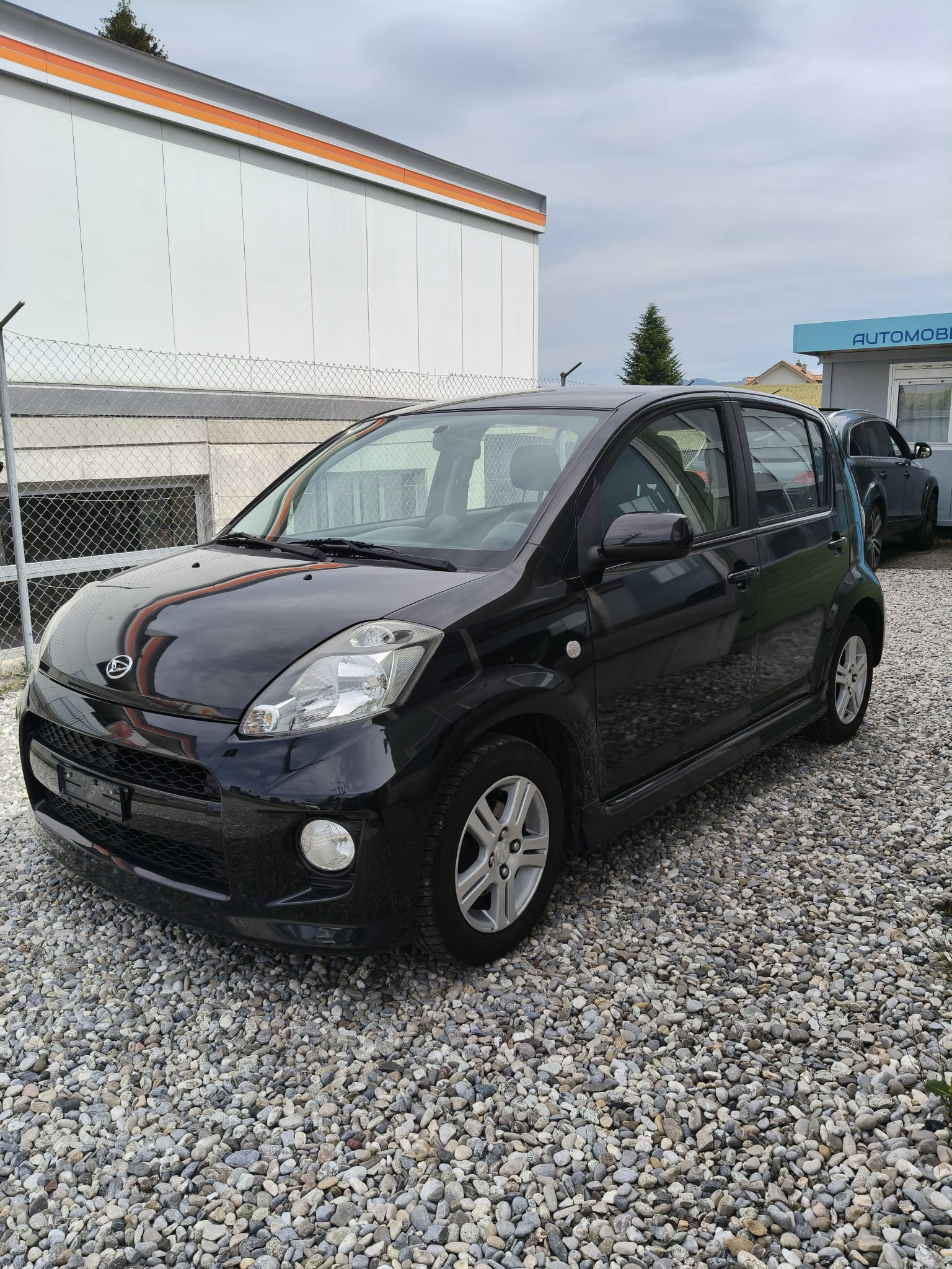 DAIHATSU Sirion 1.3 S eco-4WD-image-2