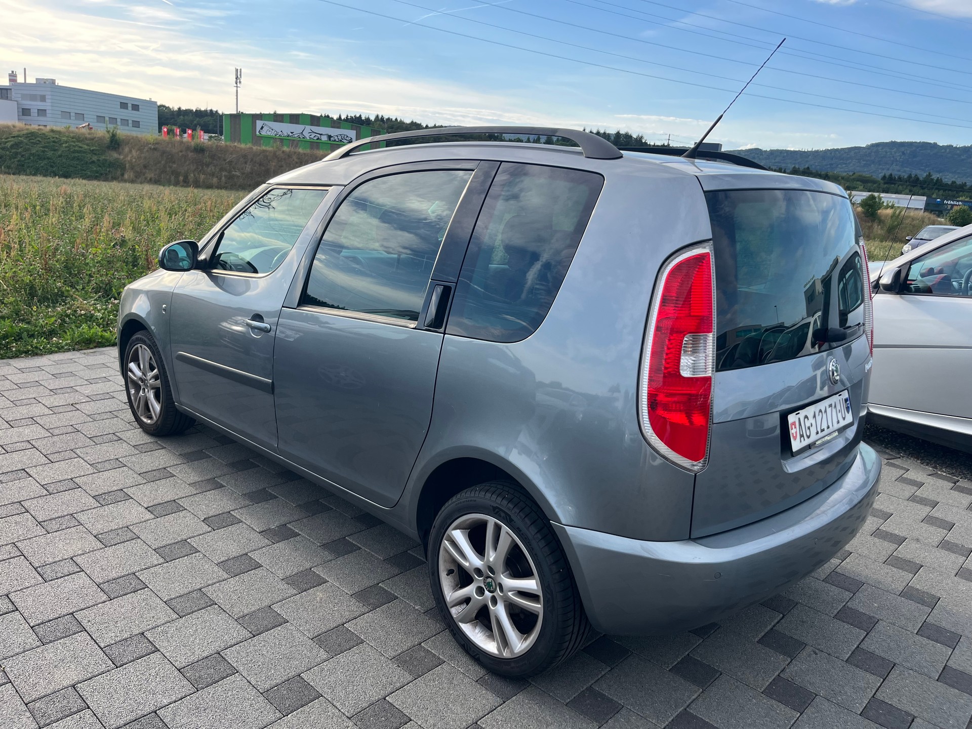 SKODA Roomster 1.2 TSI Style-image-3