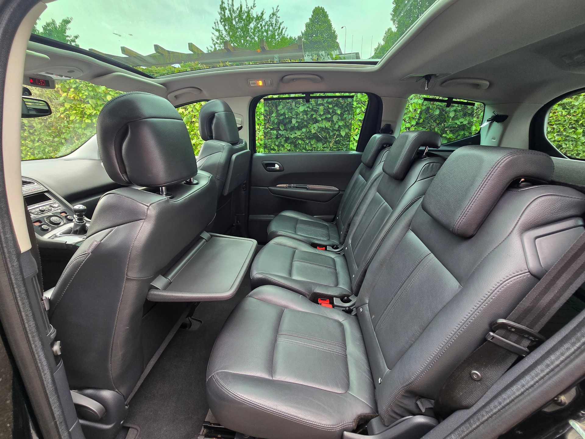 PEUGEOT 5008 2.0 HDI Business-image-12