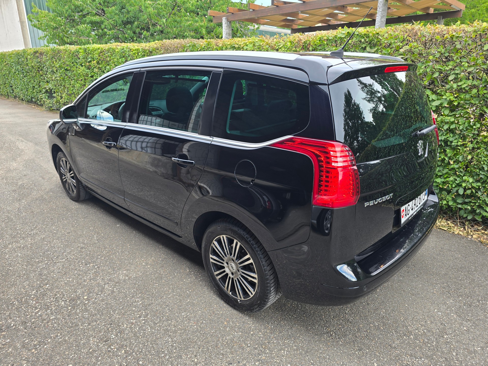 PEUGEOT 5008 2.0 HDI Business-image-3