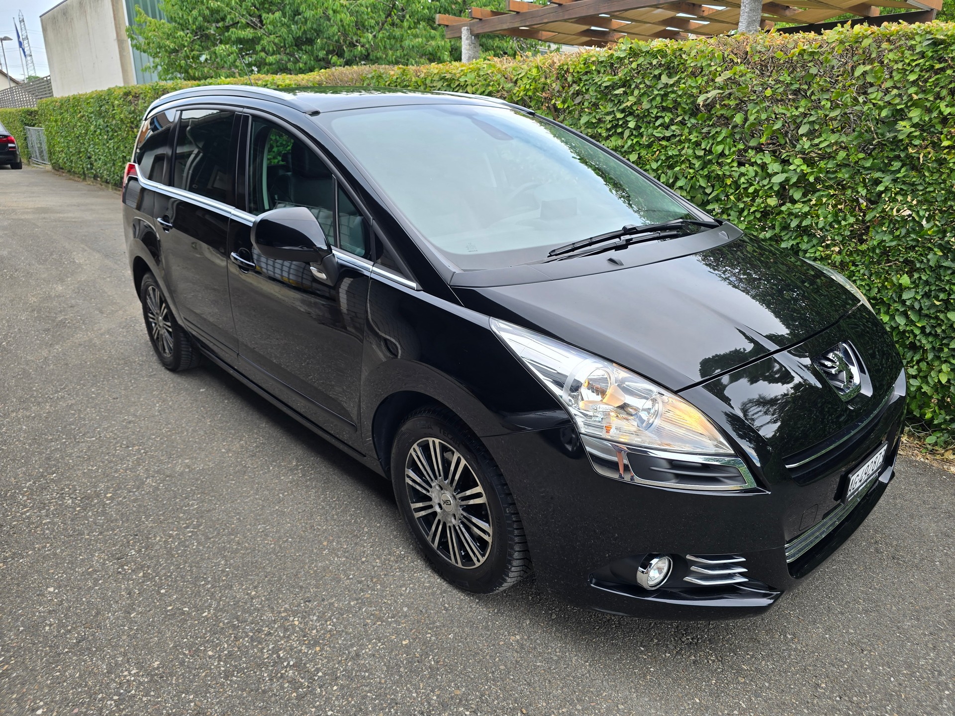 PEUGEOT 5008 2.0 HDI Business-image-5