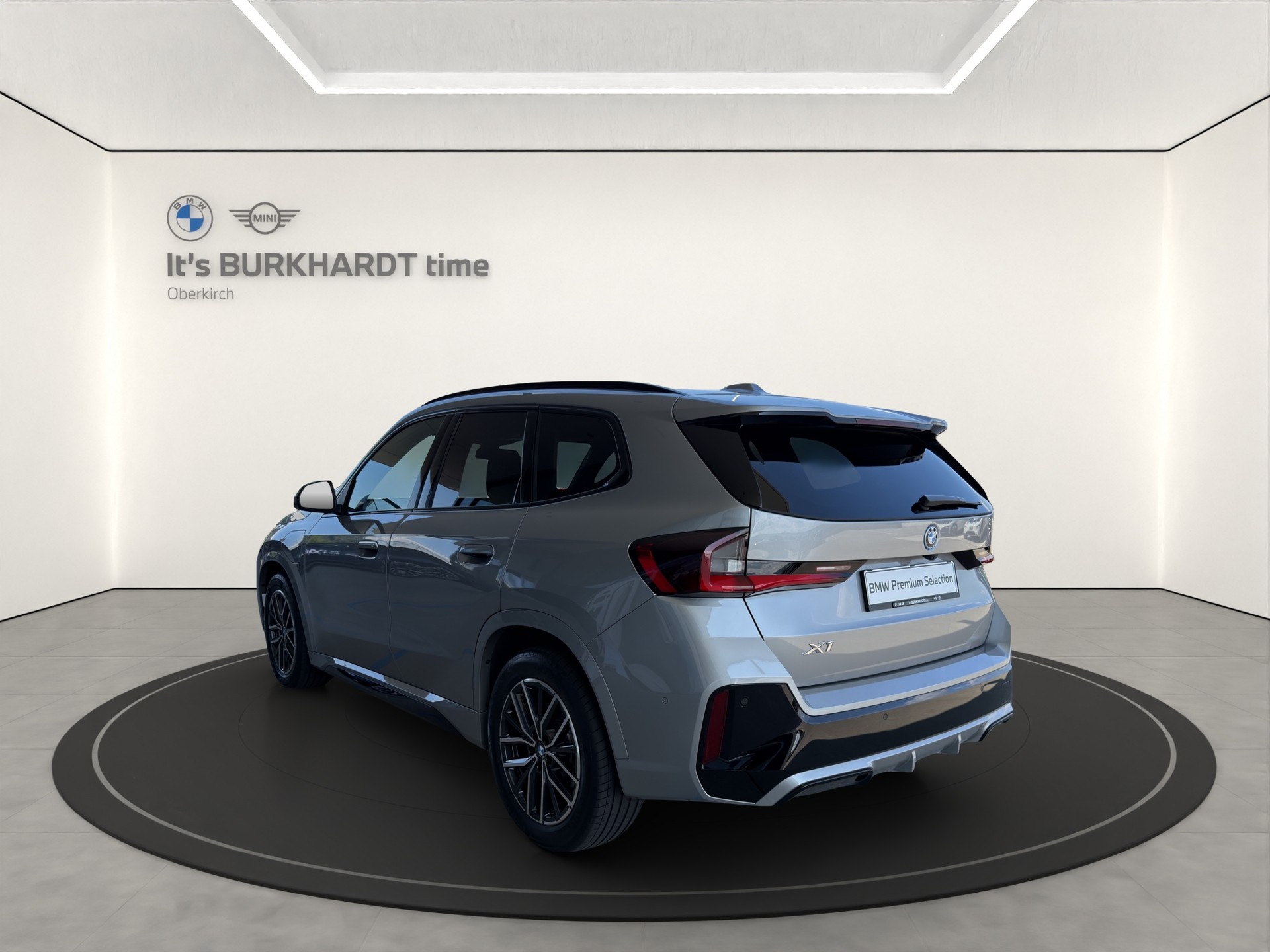 BMW X1 xDrive 30e M Sport-showroom-element-2