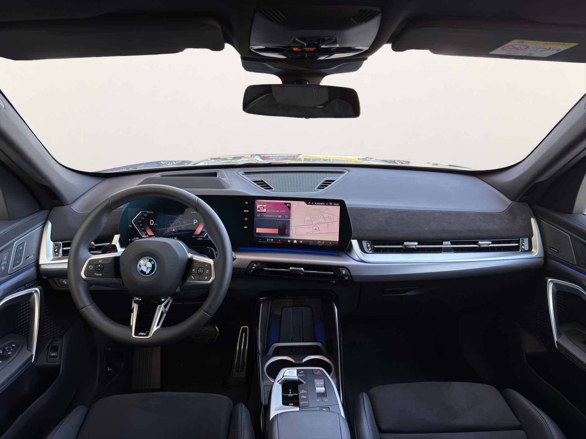 BMW X1 xDrive 30e M Sport-image-13