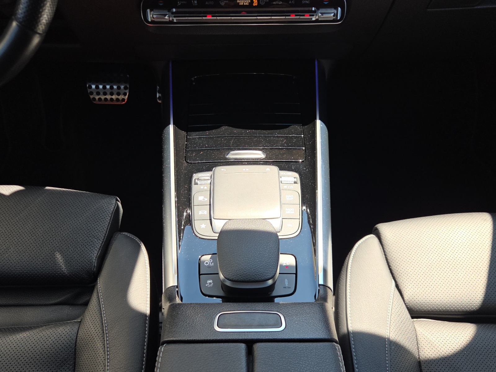 Image MERCEDES-BENZ GLA-45-AMG GLA 45 AMG 4Matic+ 8G-Speedshift DCT