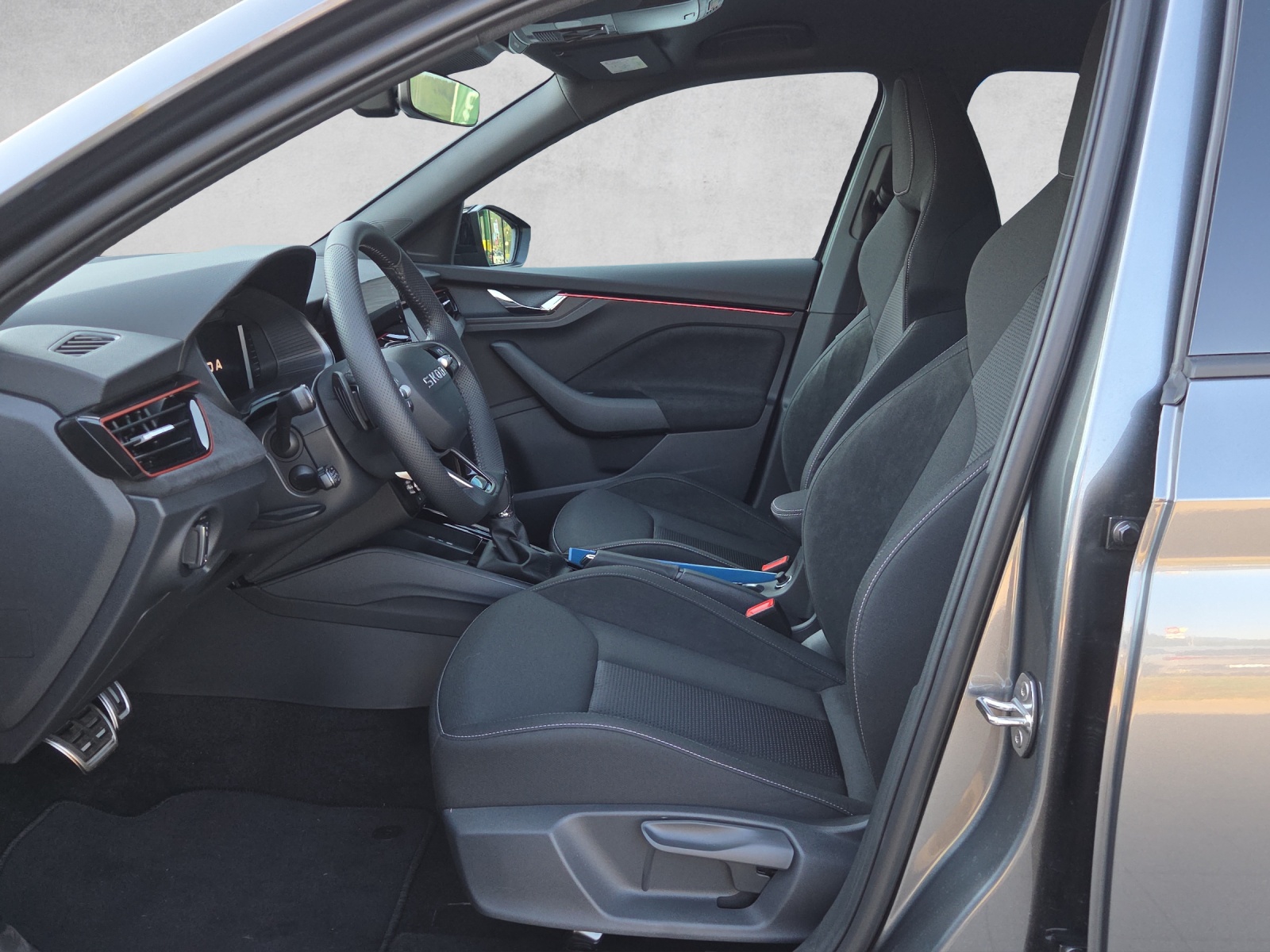 SKODA Kamiq 1.5 TSI Dynamic DSG-image-8