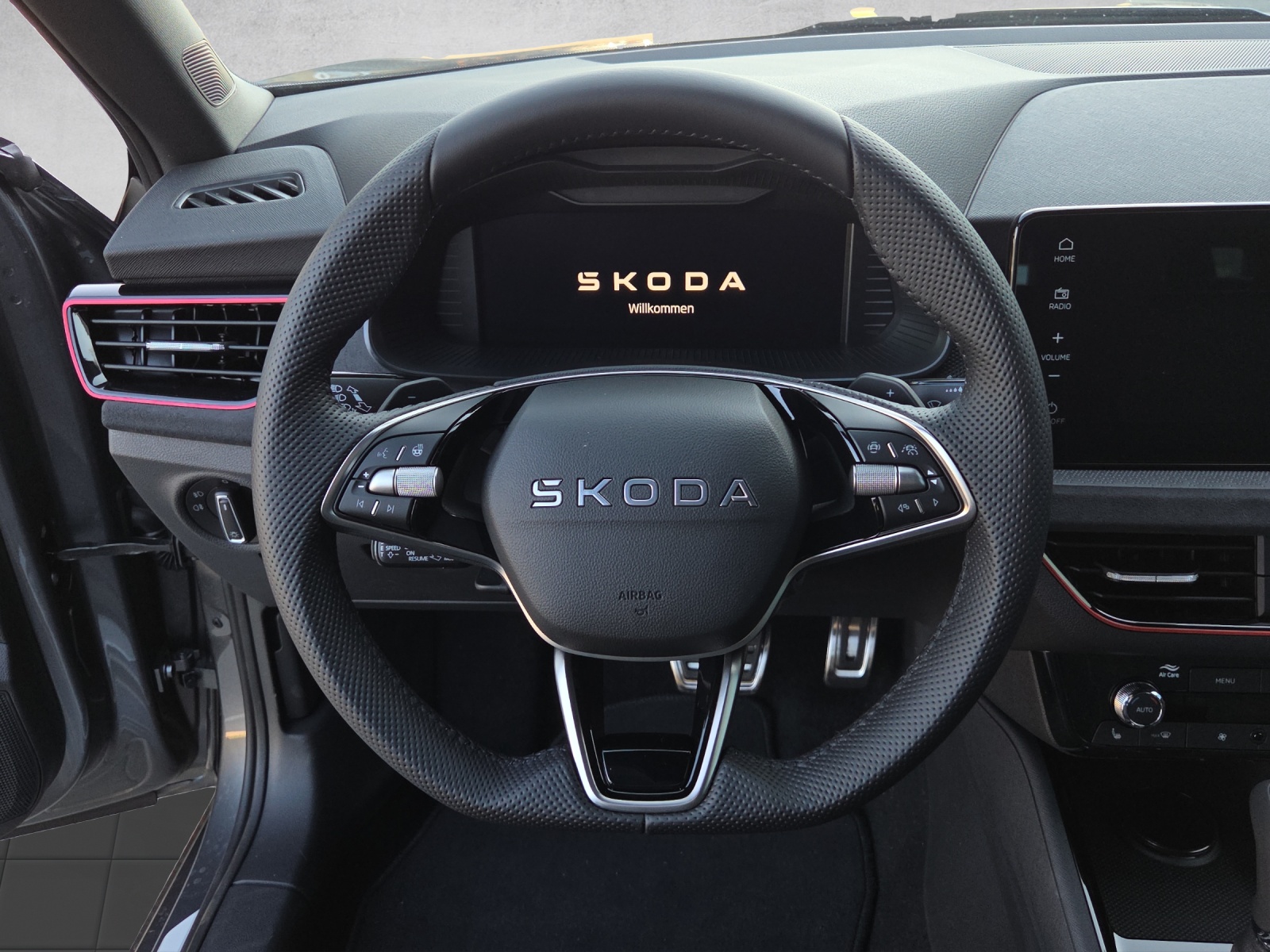 SKODA Kamiq 1.5 TSI Dynamic DSG-image-10