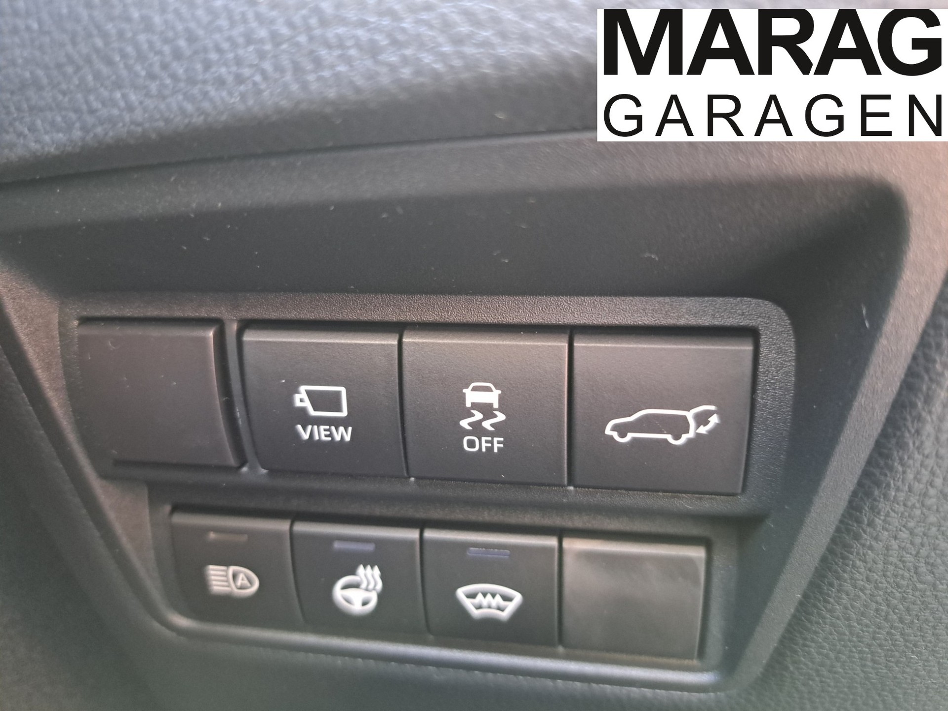 TOYOTA Yaris Cross 1.5 Premium AWDi e-CVT-image-13