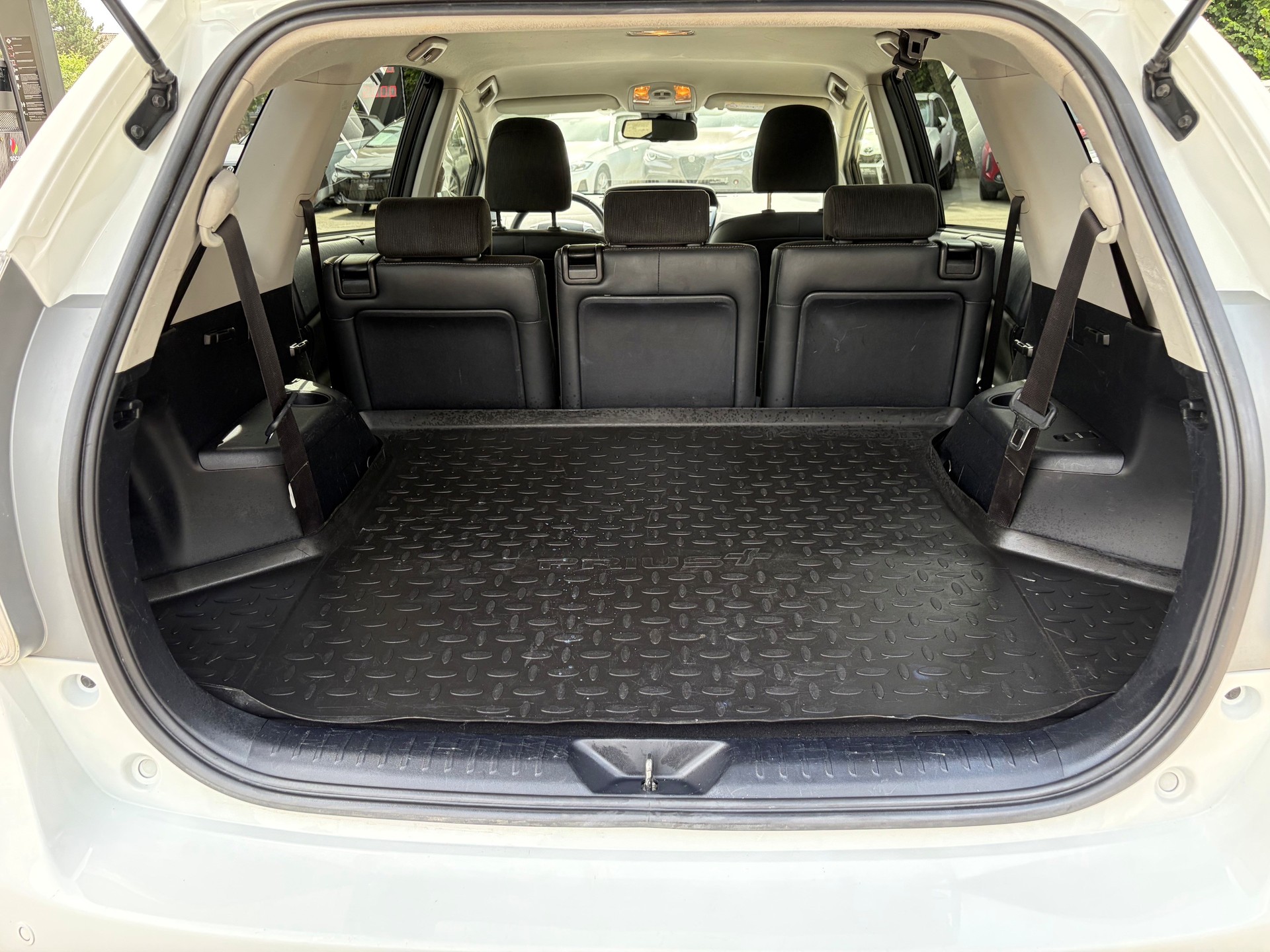 TOYOTA Prius+ 1.8 VVT-i HSD Style-image-13