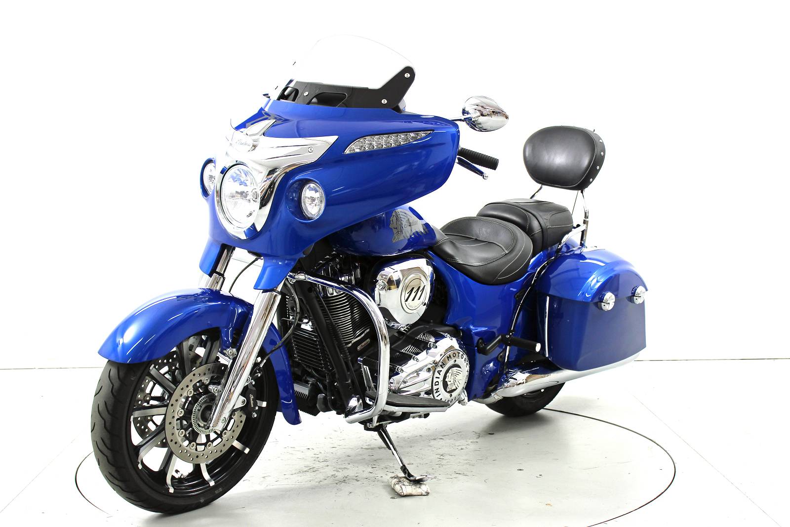 INDIAN Chieftain Limited ABS-showroom-element-2