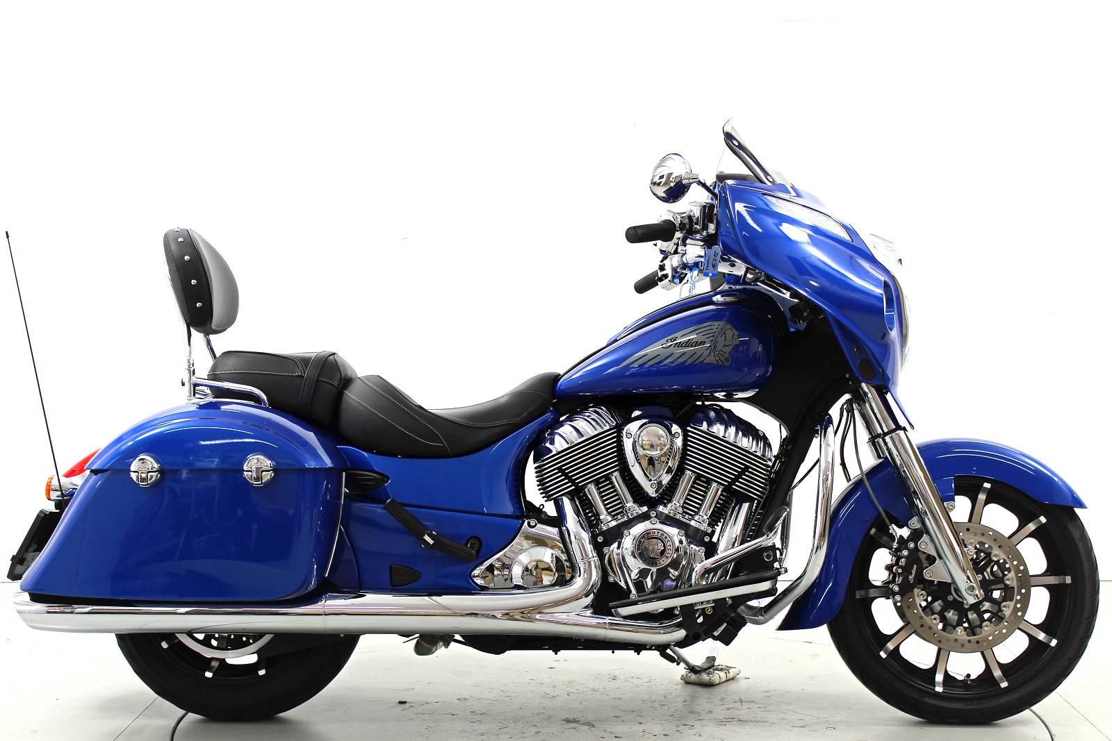 INDIAN Chieftain Limited ABS-showroom-element-3