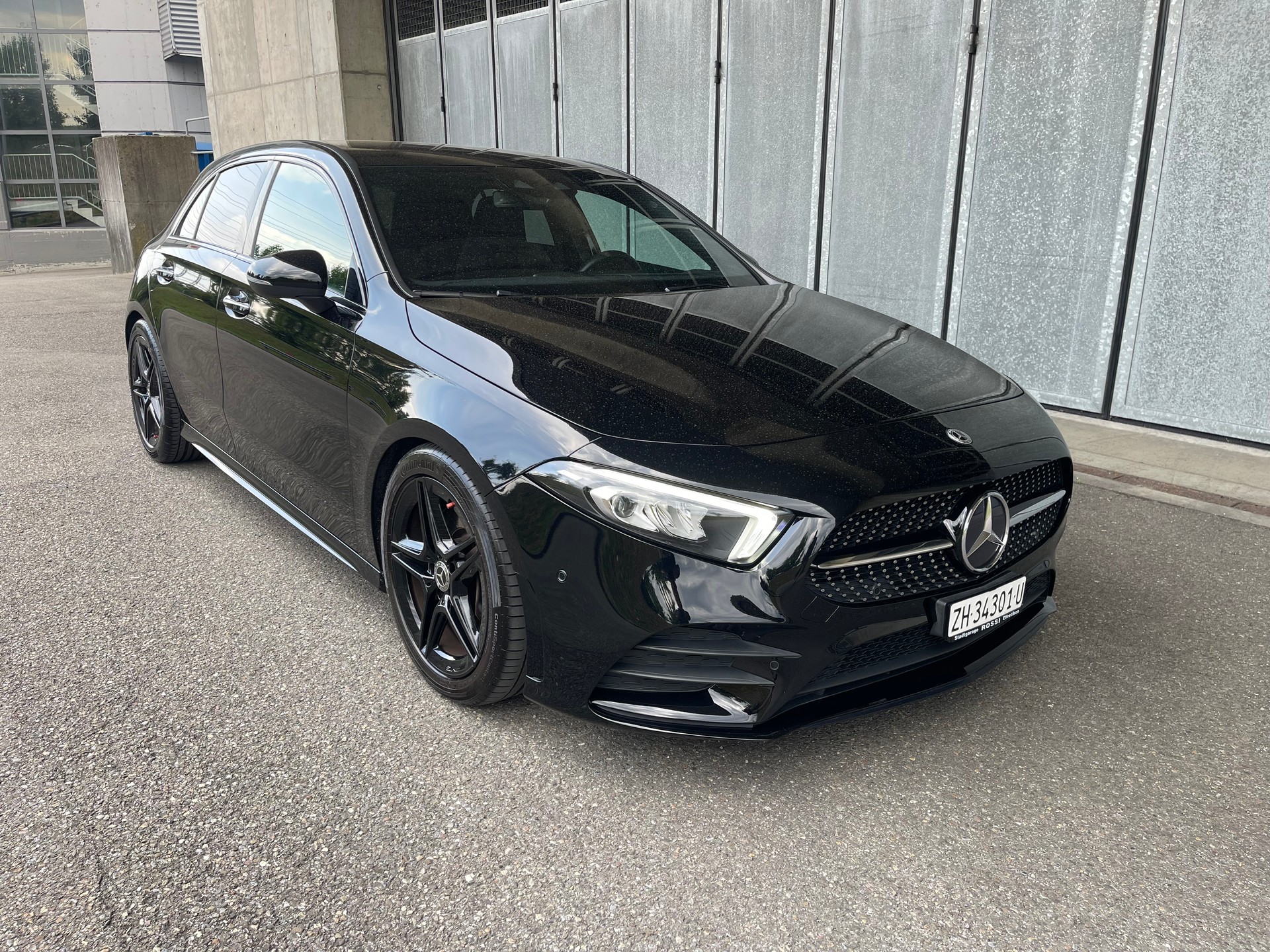 MERCEDES-BENZ A 250 AMG Line-image-0