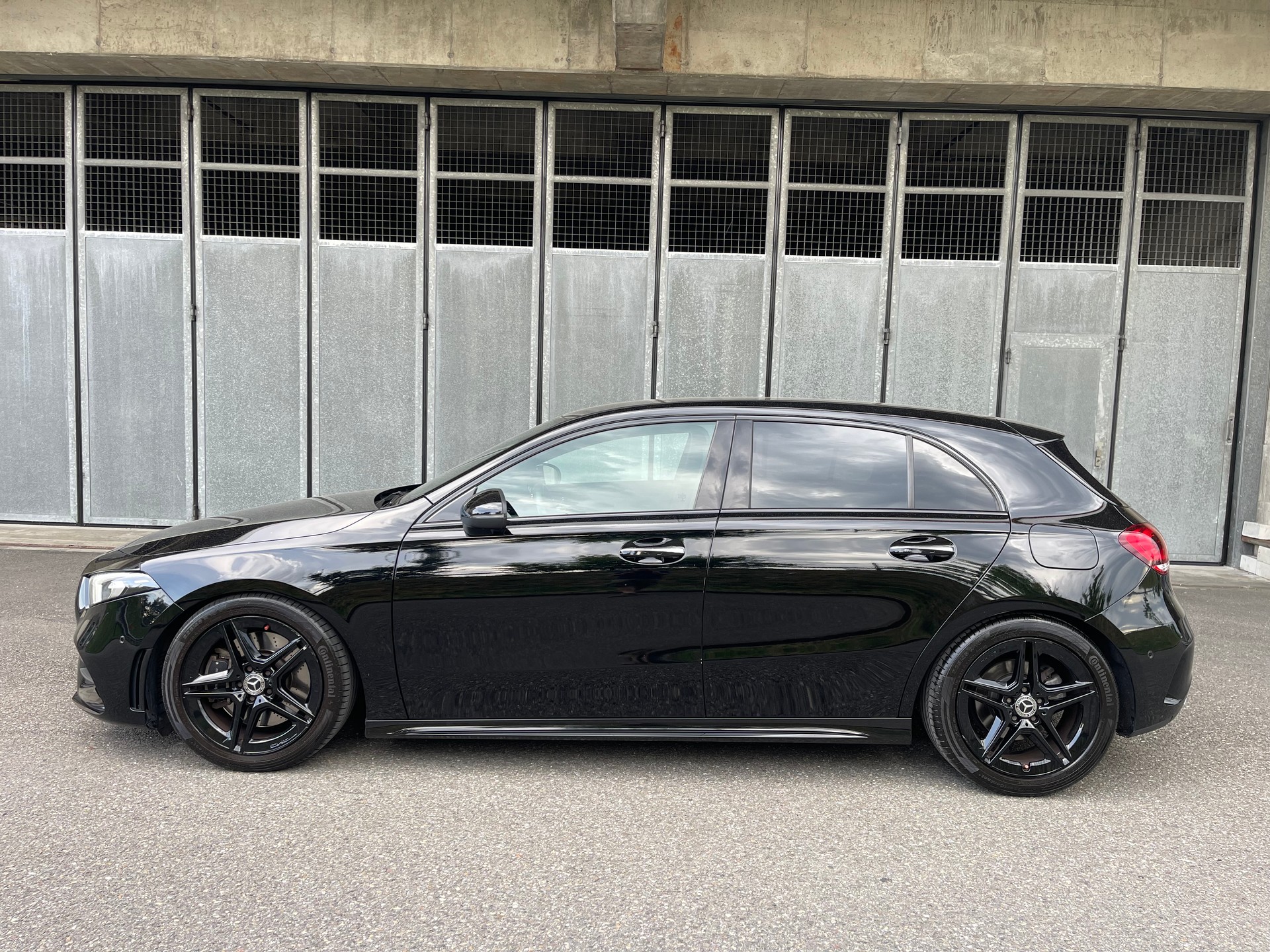MERCEDES-BENZ A 250 AMG Line-image-7
