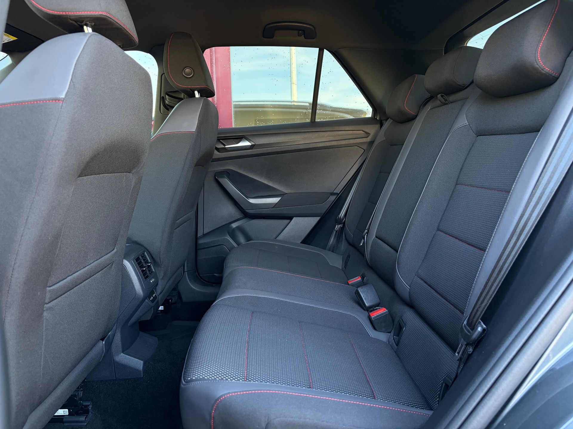 VW T-Roc 2.0 TSI Sport DSG 4Motion-image-11