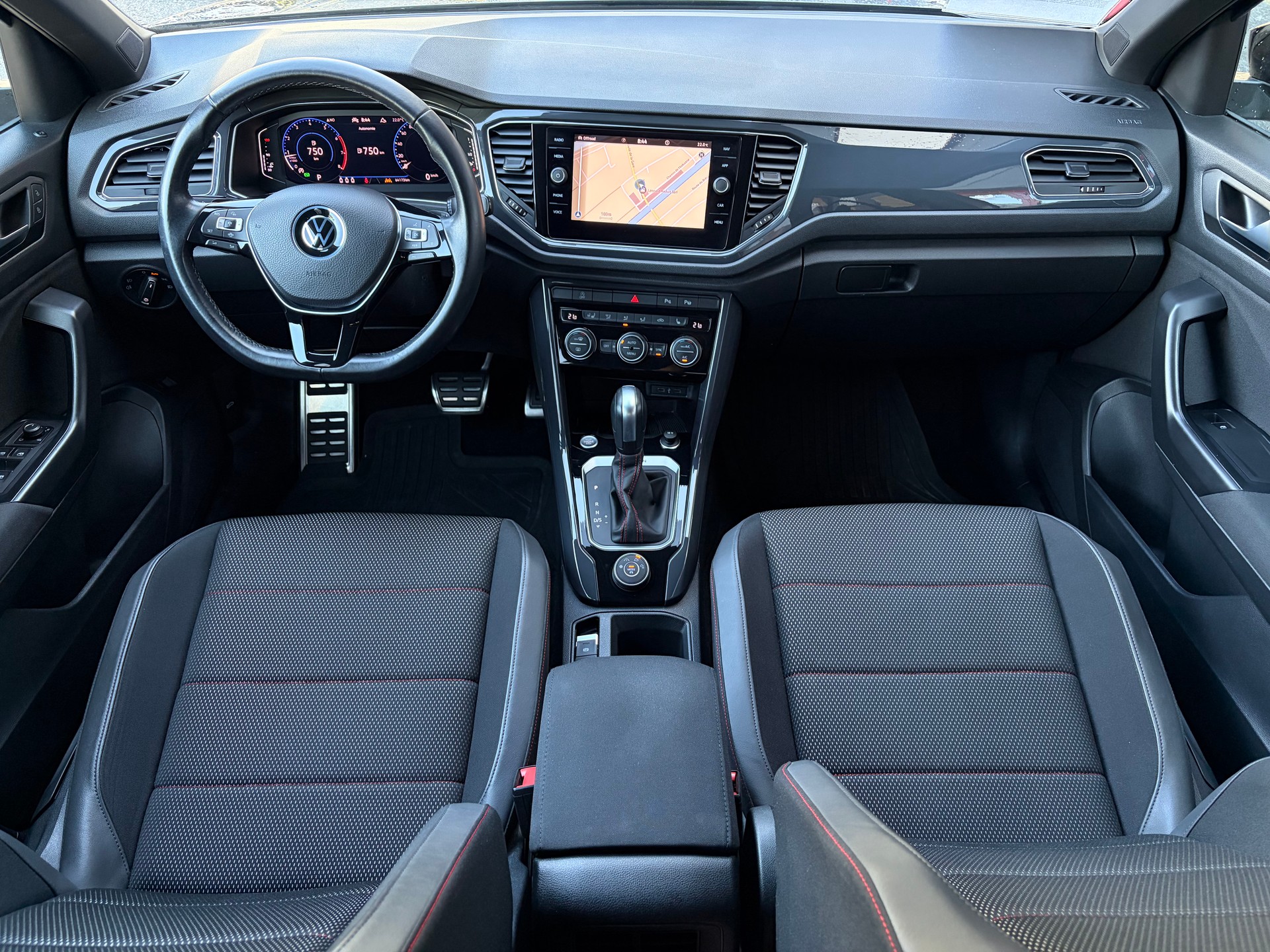 VW T-Roc 2.0 TSI Sport DSG 4Motion-image-8