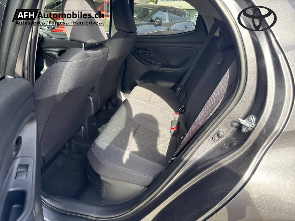 TOYOTA Yaris 1.5 VVT-i HSD Trend-image-11