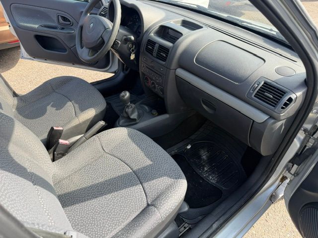 RENAULT Clio 1.2 16V Expression Confort-image-8
