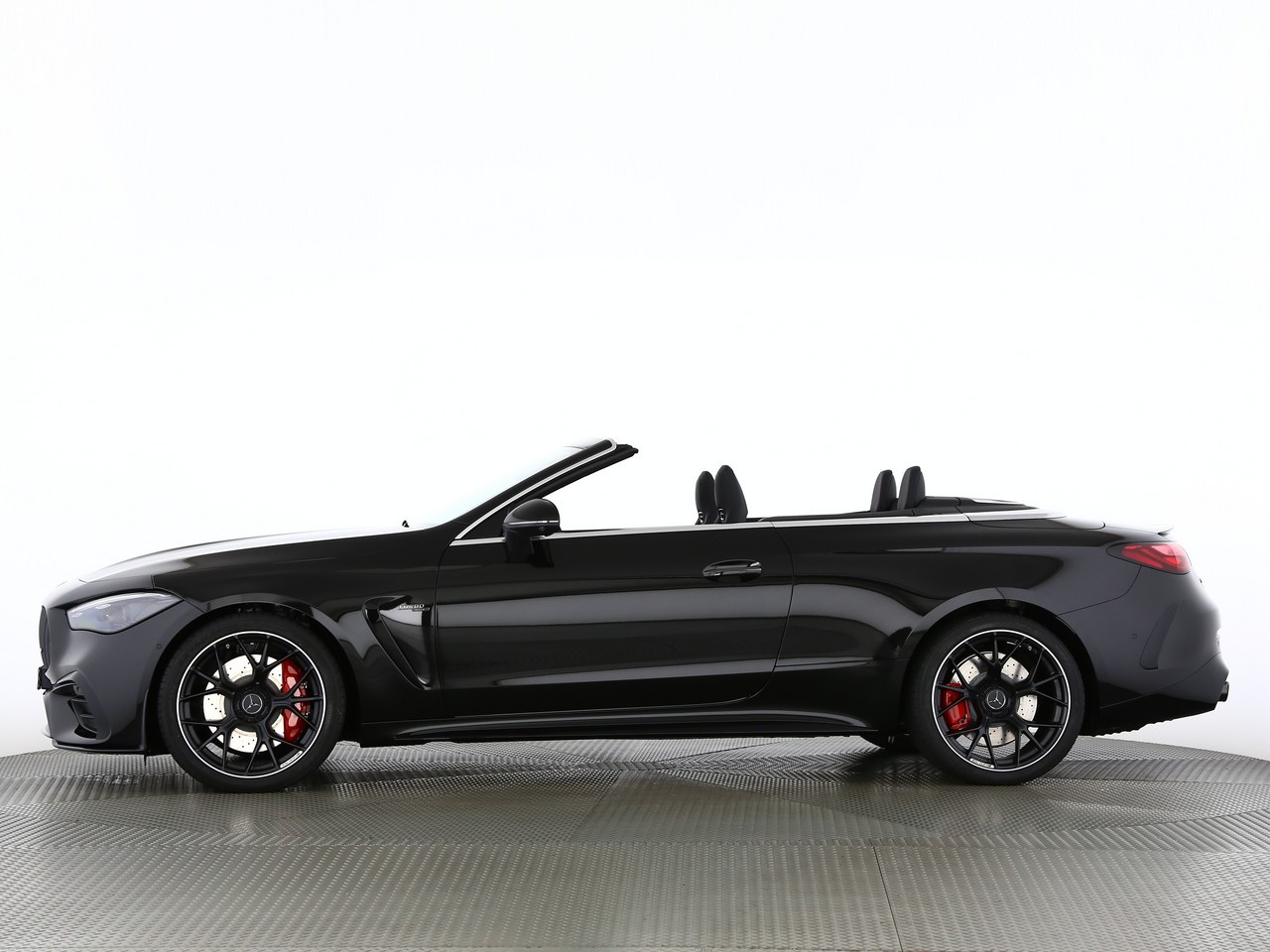 MERCEDES-BENZ CLE AMG 53 Cabrio 4Matic+ 9G-Tronic-showroom-element-2
