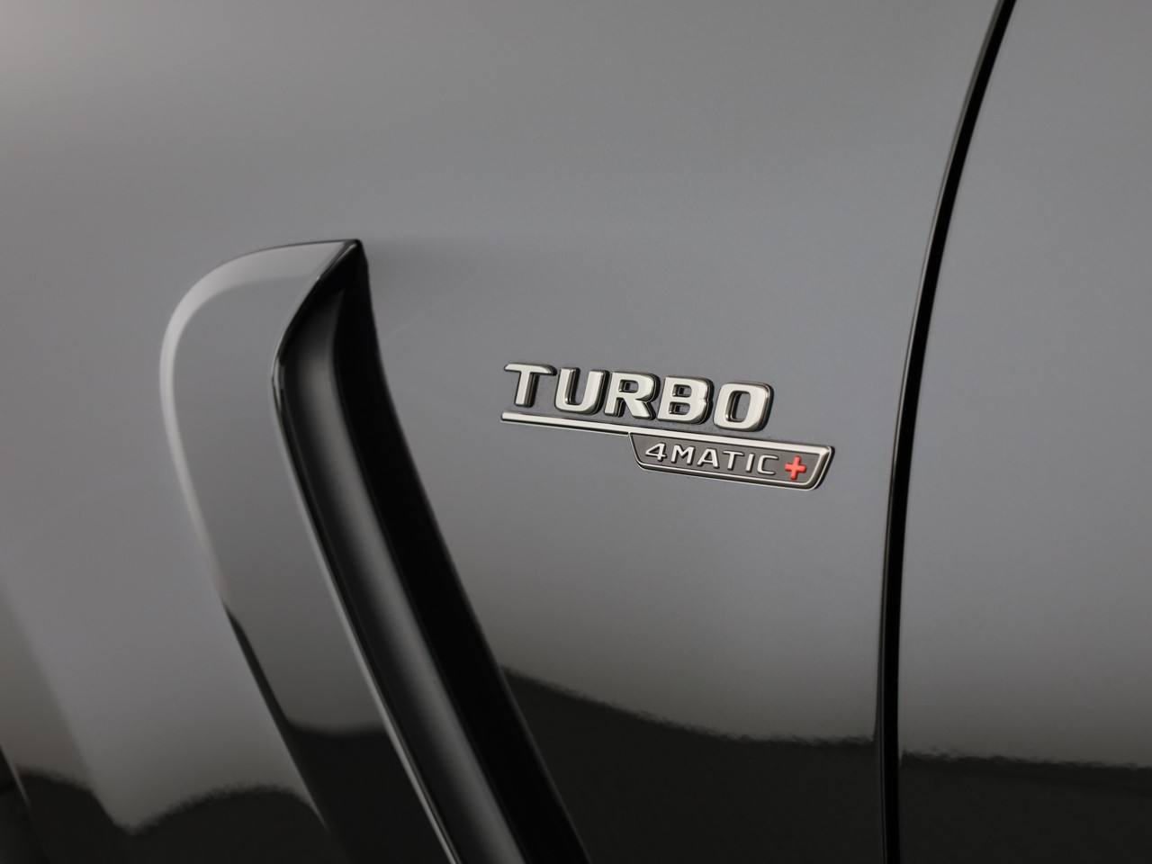 MERCEDES-BENZ CLE AMG 53 Cabrio 4Matic+ 9G-Tronic-image-20