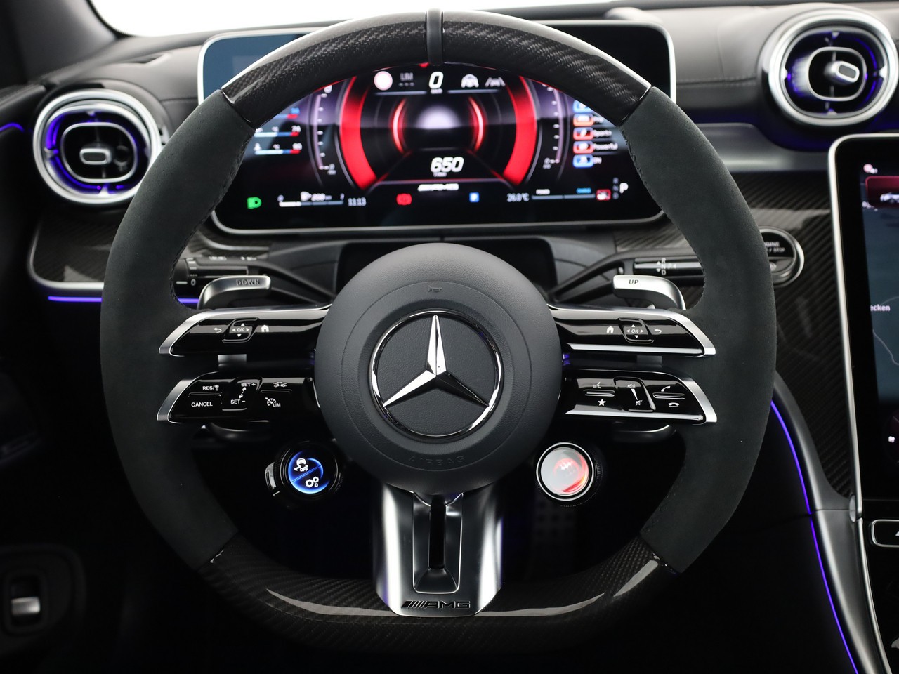 MERCEDES-BENZ CLE AMG 53 Cabrio 4Matic+ 9G-Tronic-image-13