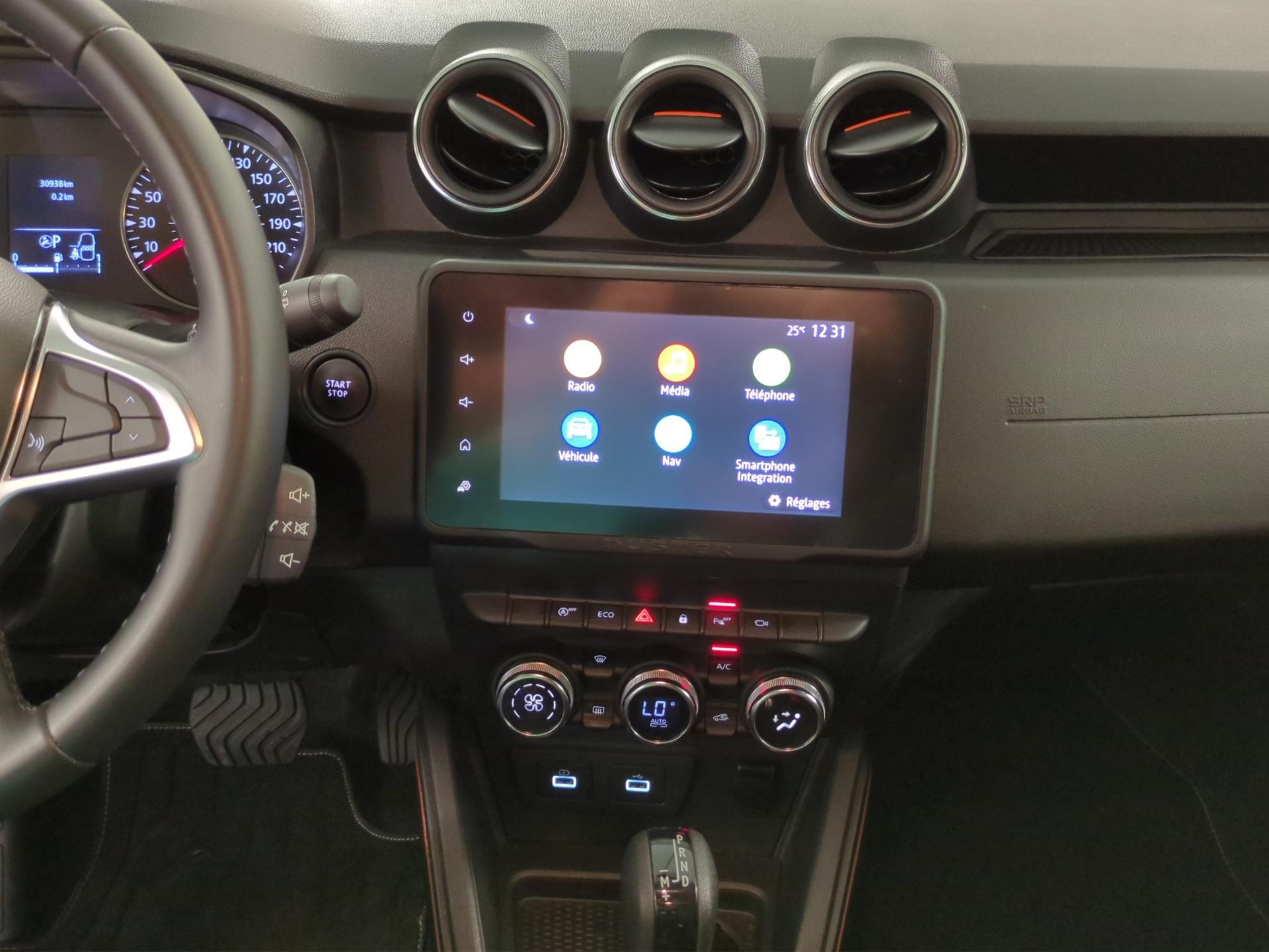 DACIA Duster TCe 150 Extreme EDC 4x2-image-11