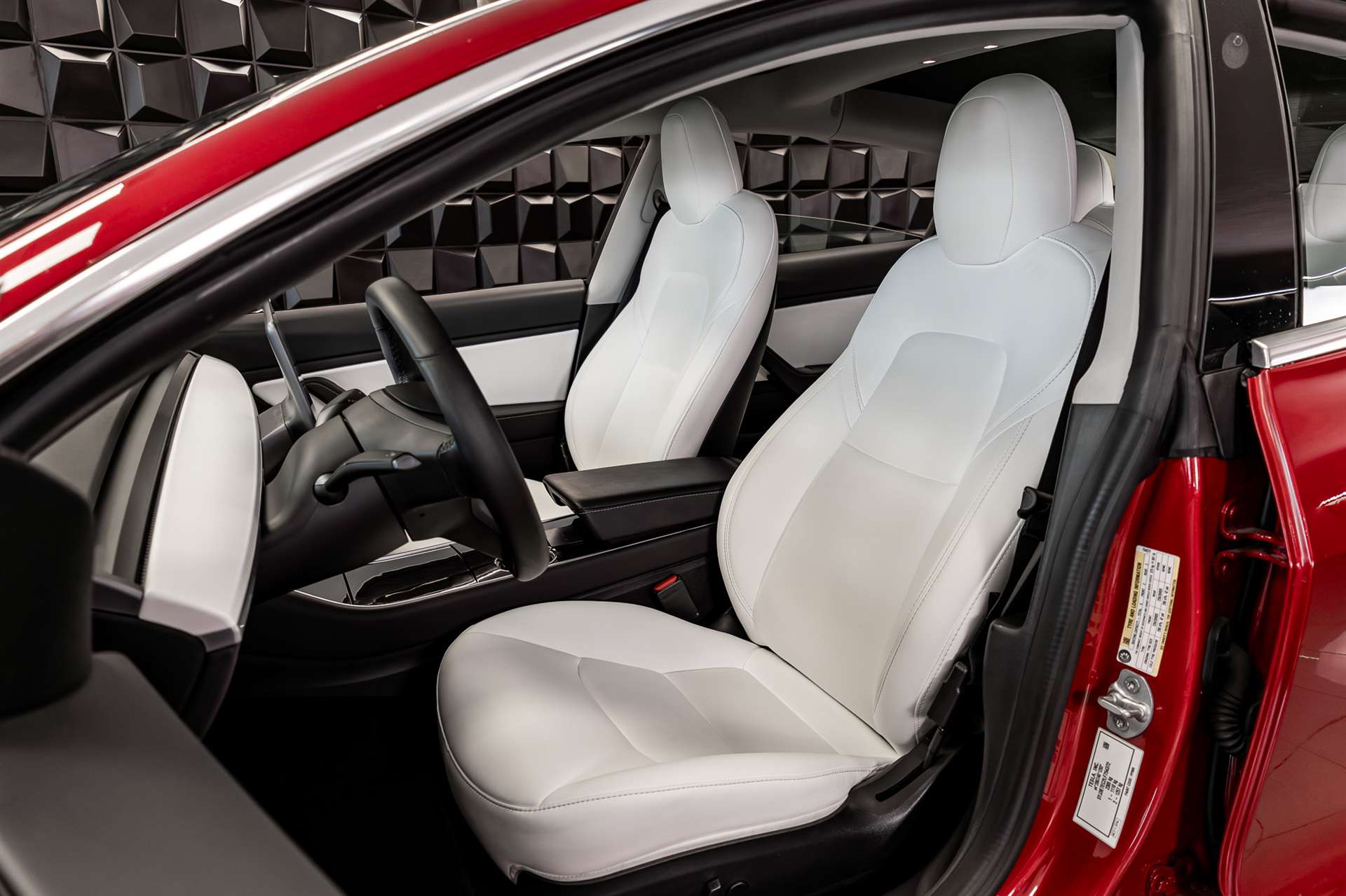 TESLA Model 3 Performance Dual Motor AWD-image-14