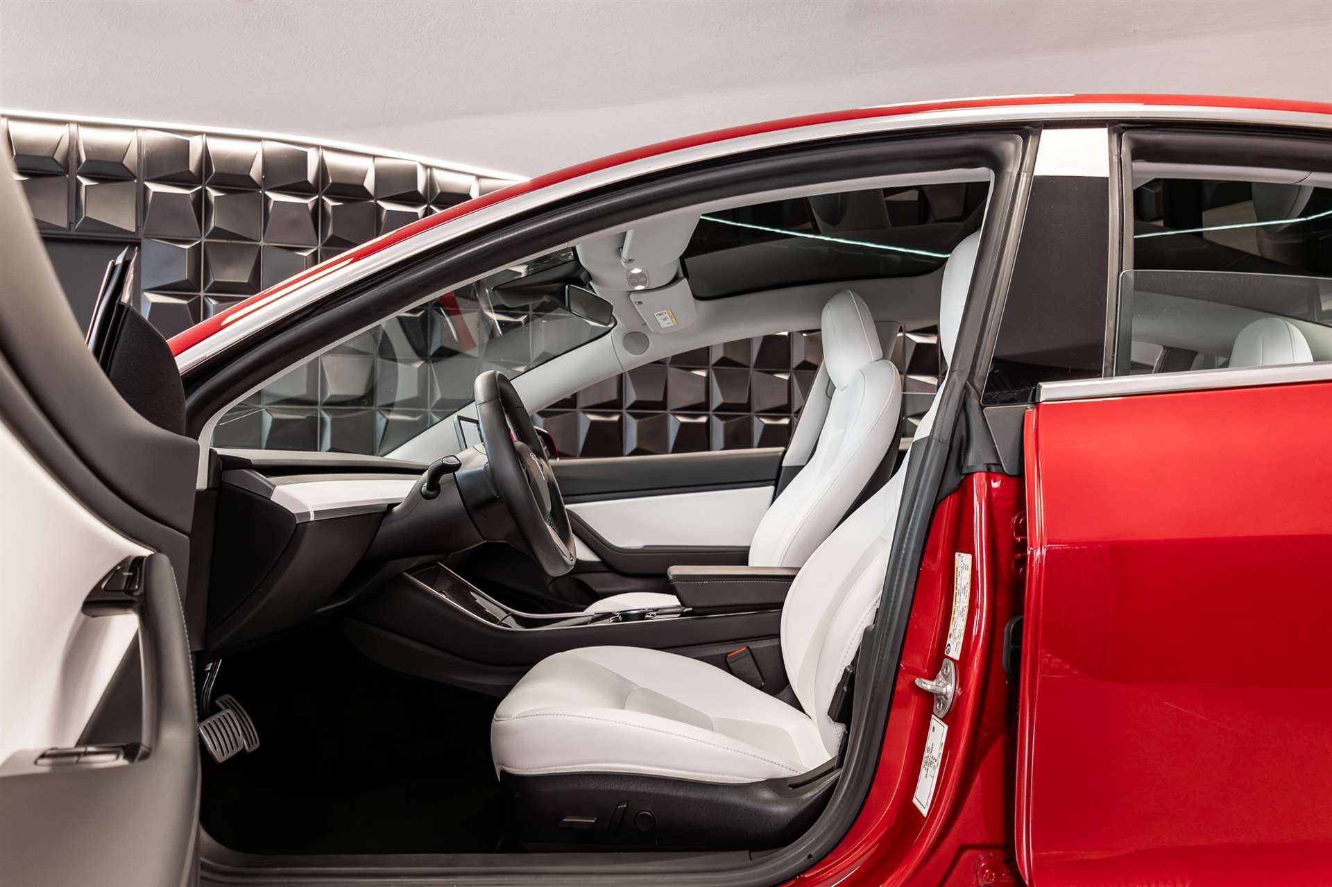 TESLA Model 3 Performance Dual Motor AWD-image-10