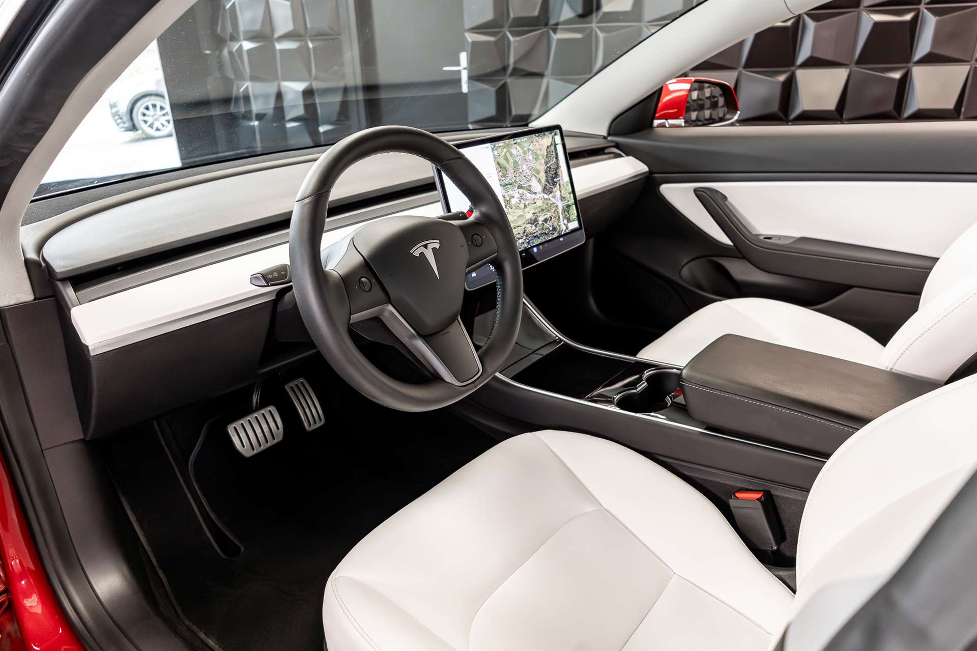 TESLA Model 3 Performance Dual Motor AWD-image-13