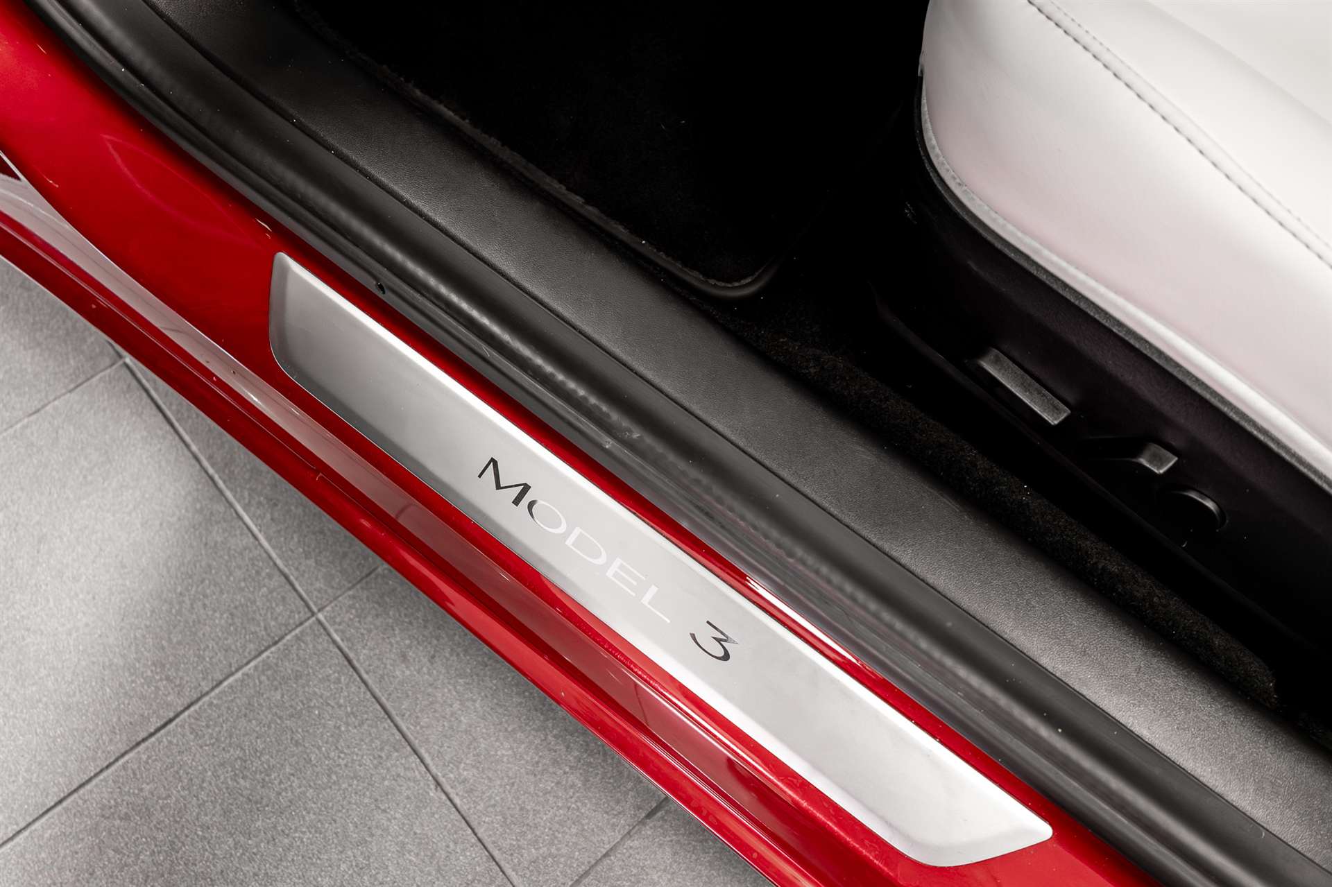 TESLA Model 3 Performance Dual Motor AWD-image-12