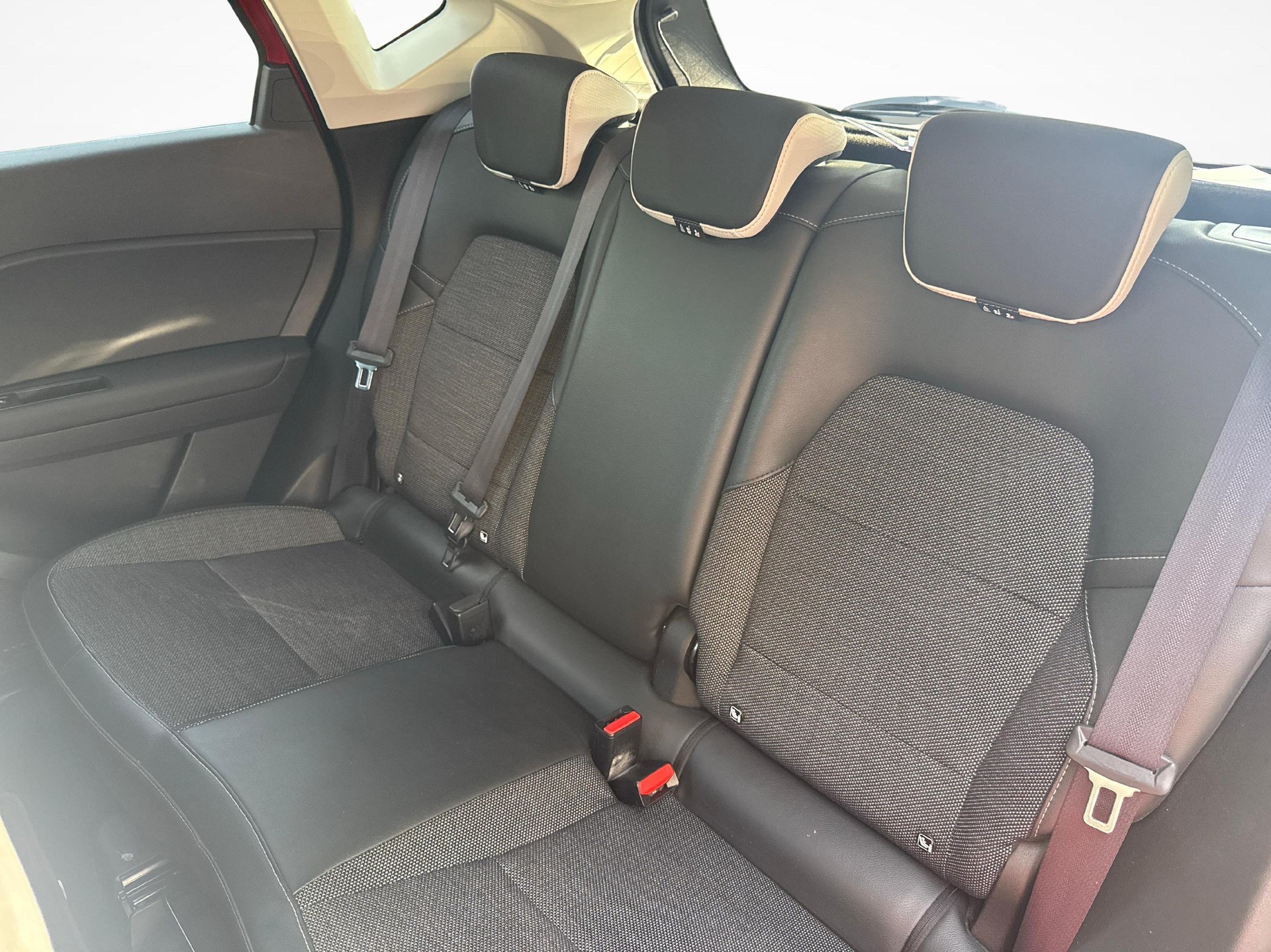MITSUBISHI ASX 1.6 HEV Intense-image-10