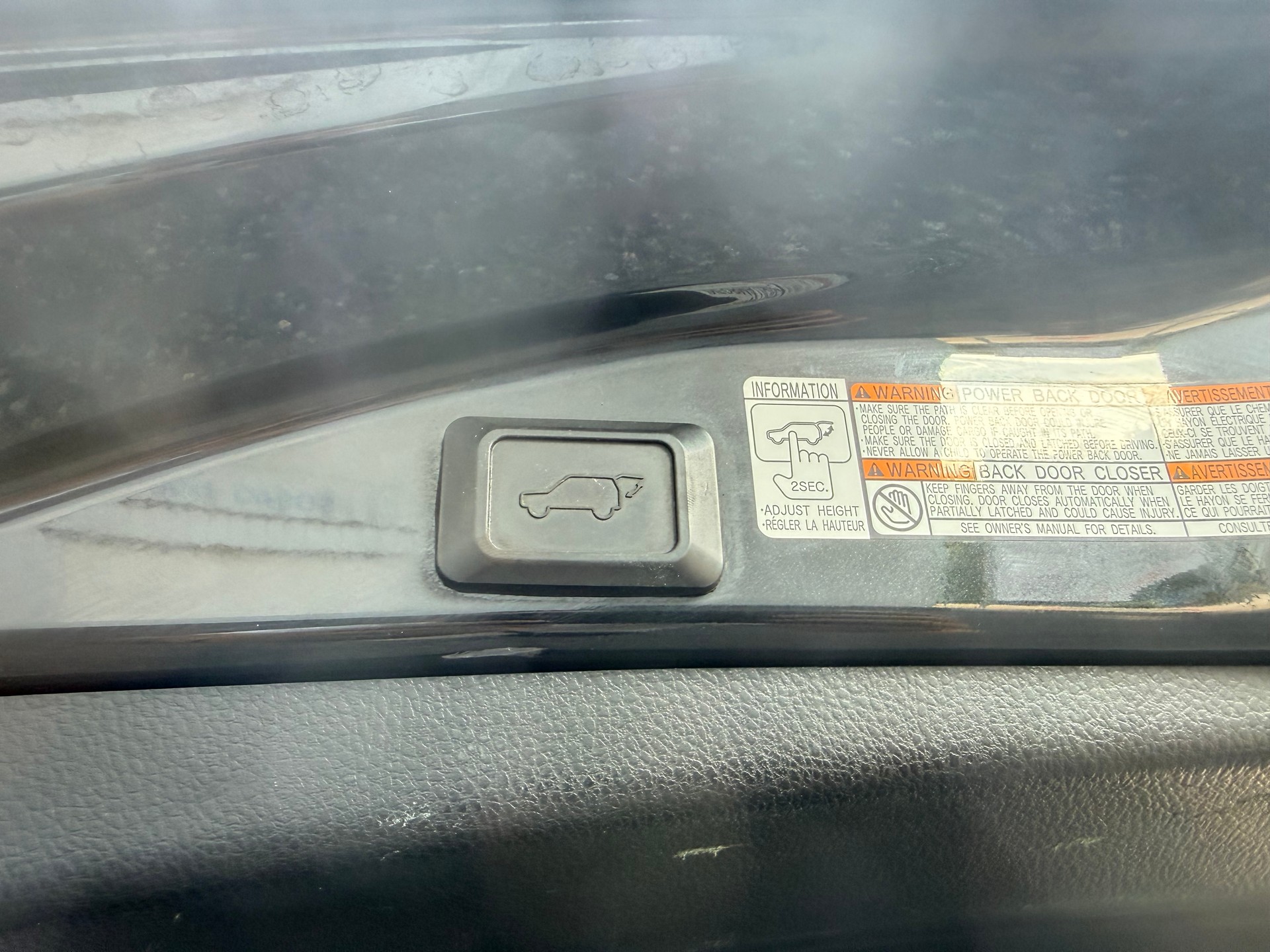 TOYOTA RAV-4 2.0 Premium-image-14