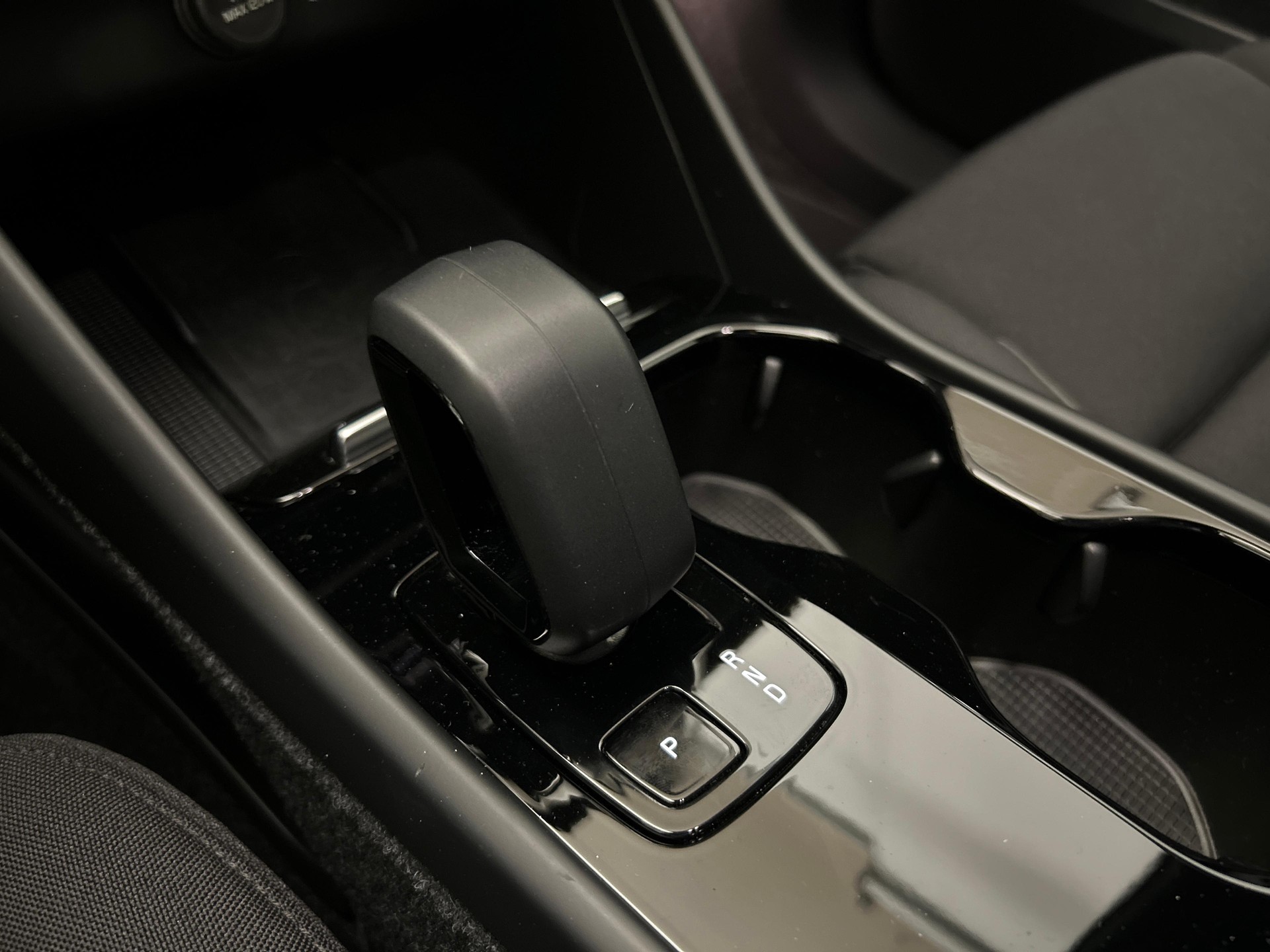VOLVO C40 P6 Recharge Core-image-14
