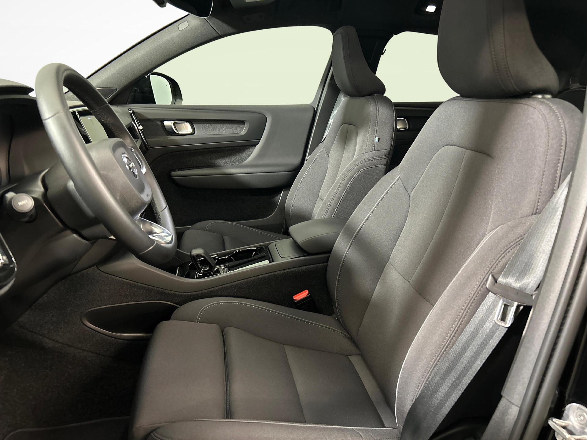 VOLVO C40 P6 Recharge Core-image-3